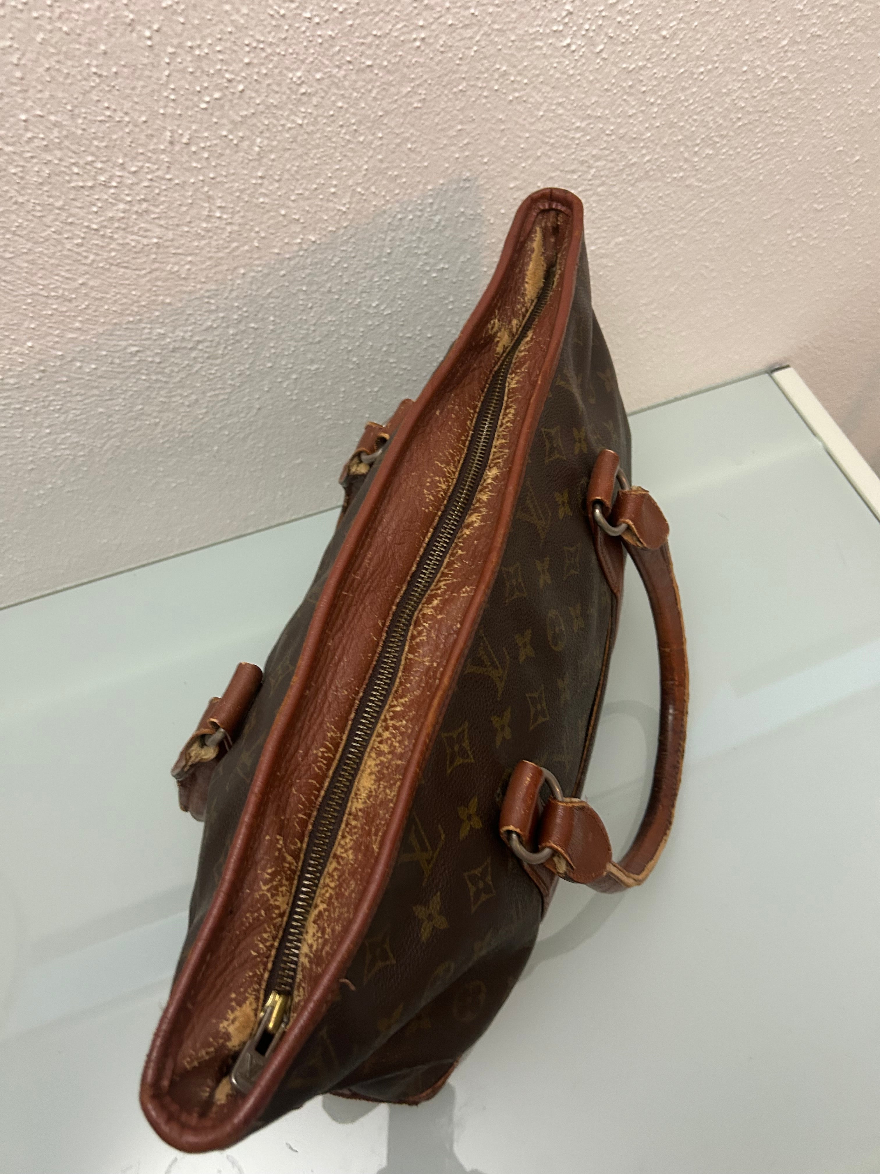 Louis Vuitton Weekend MM