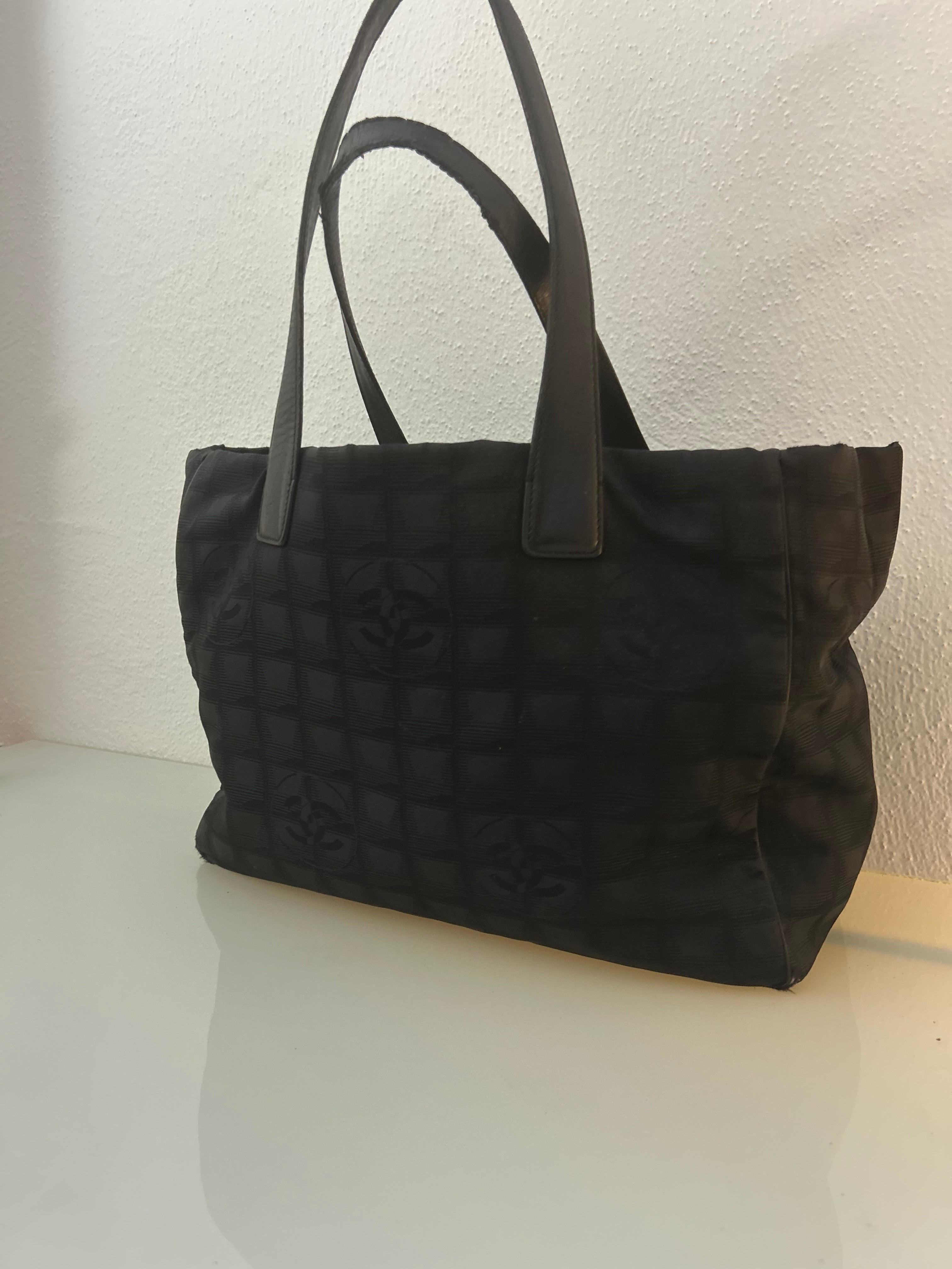 Chanel Shoulder bag