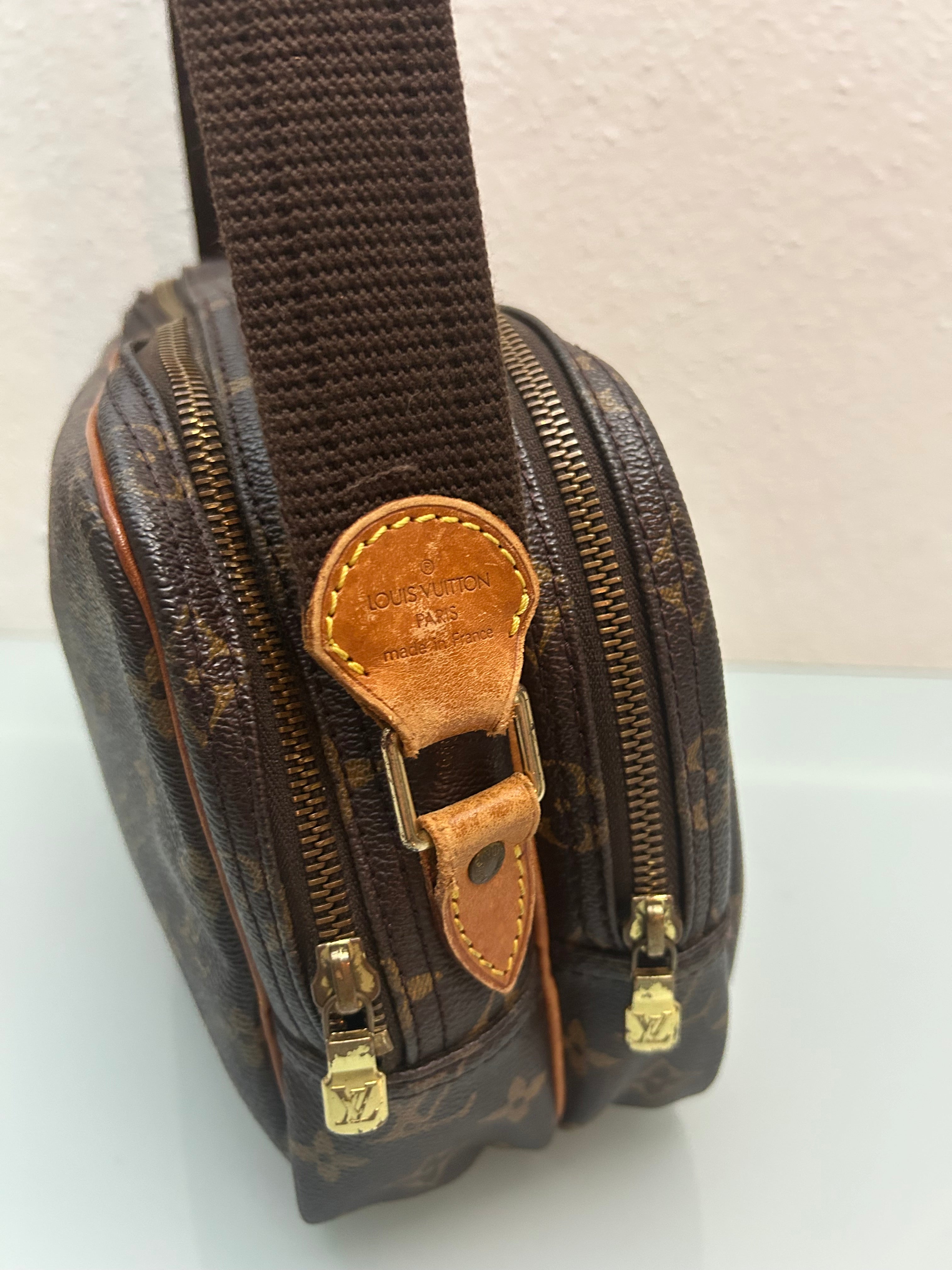 Louis Vuitton Reporter