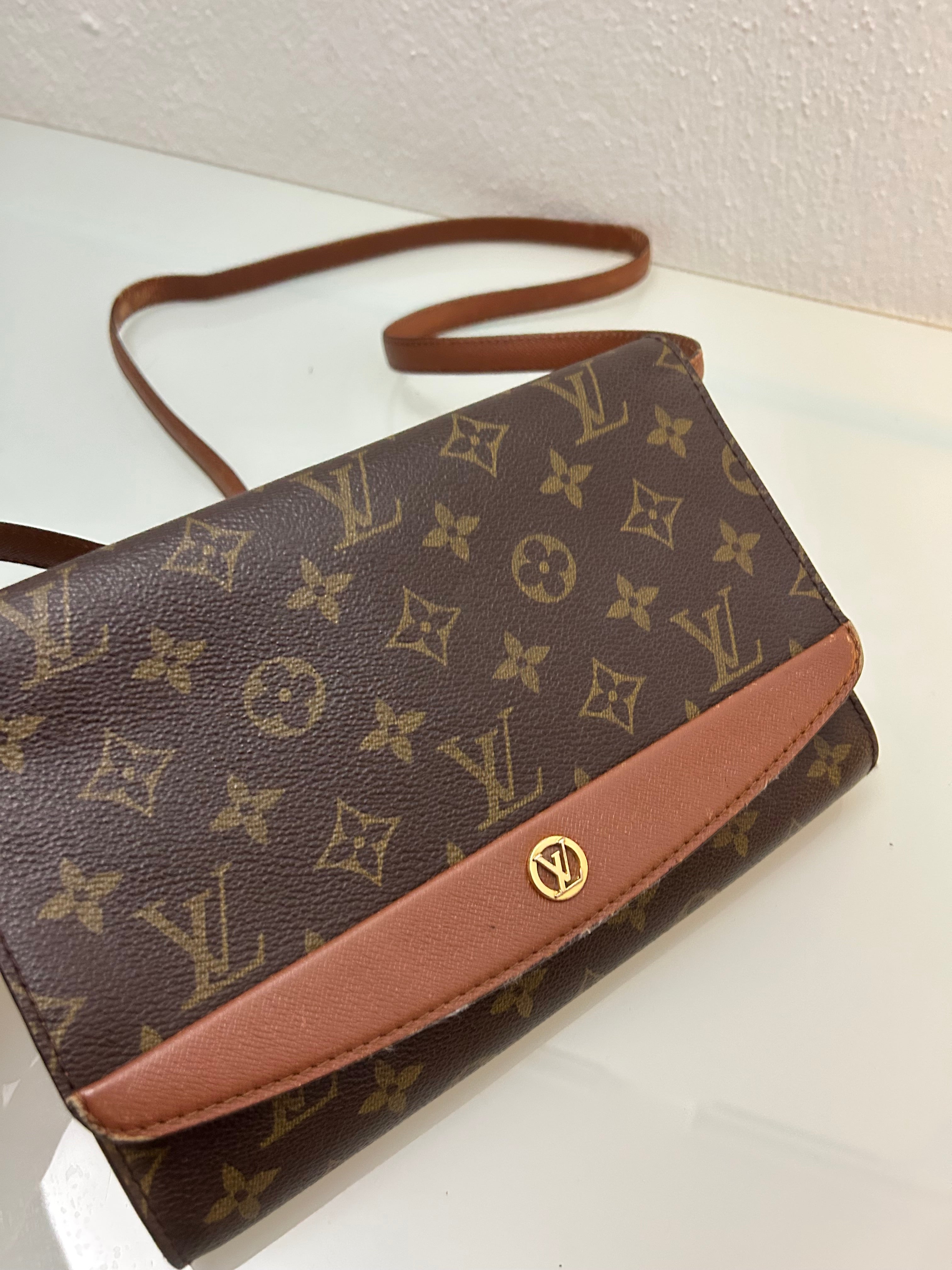 Louis Vuitton Crossbody
