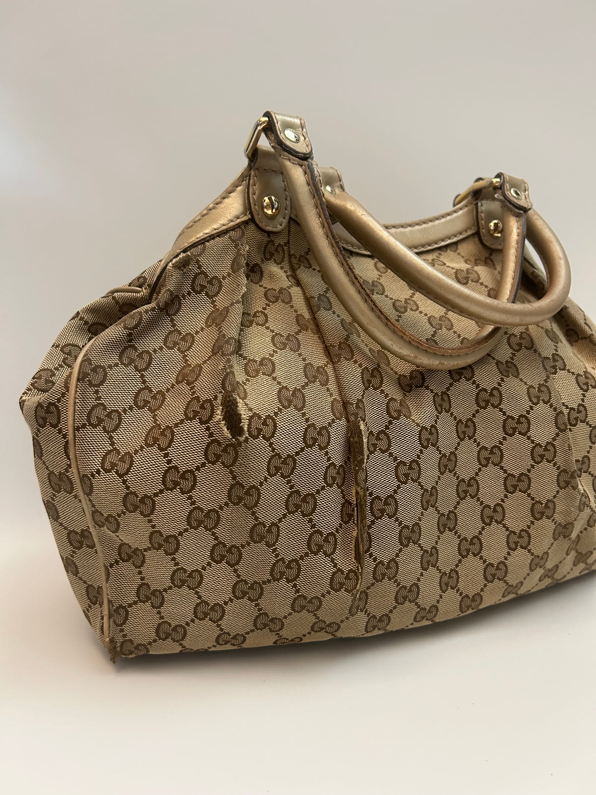 Gucci Suckey