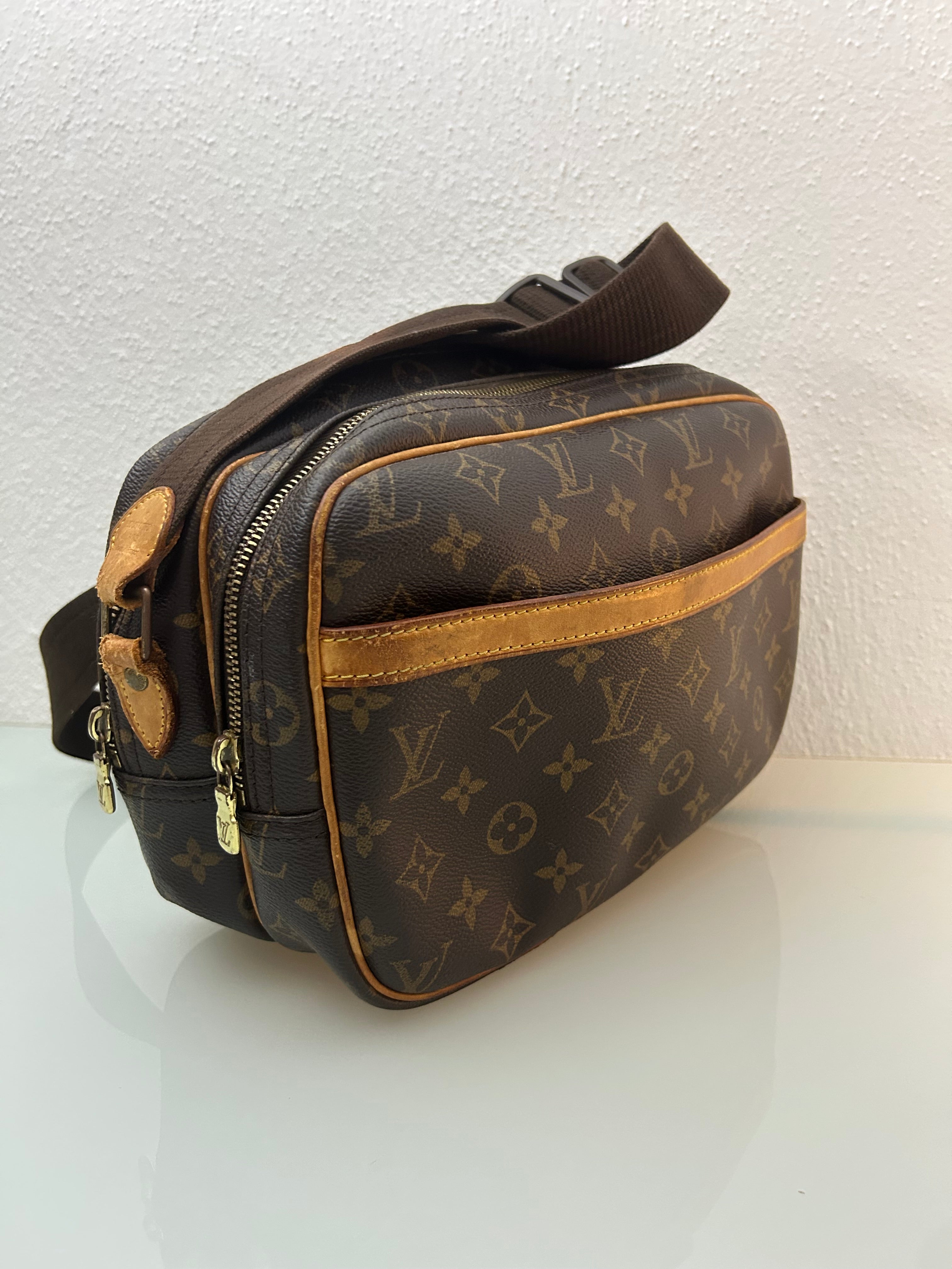 Louis Vuitton Reporter