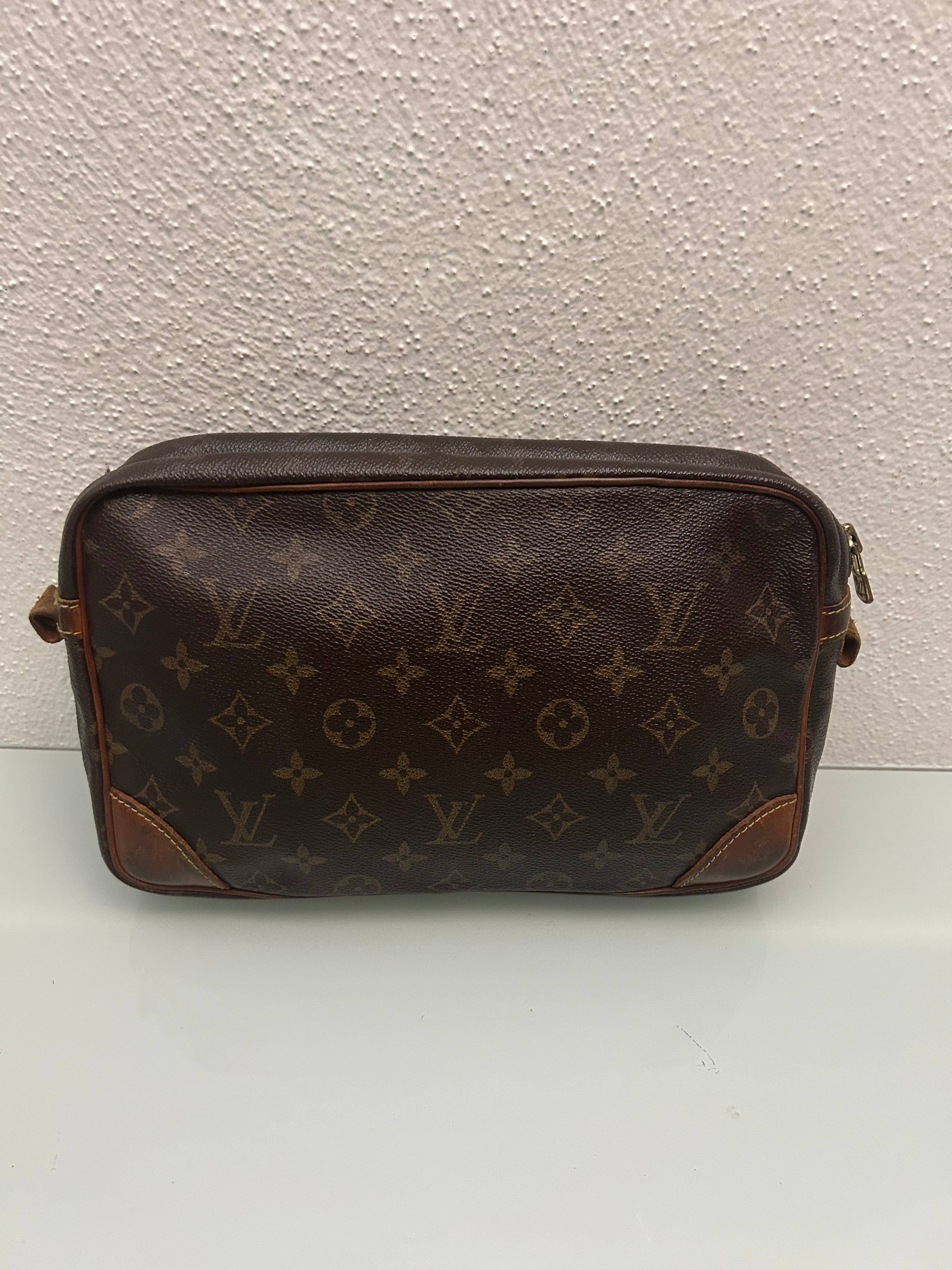 Louis Vuitton Clutch