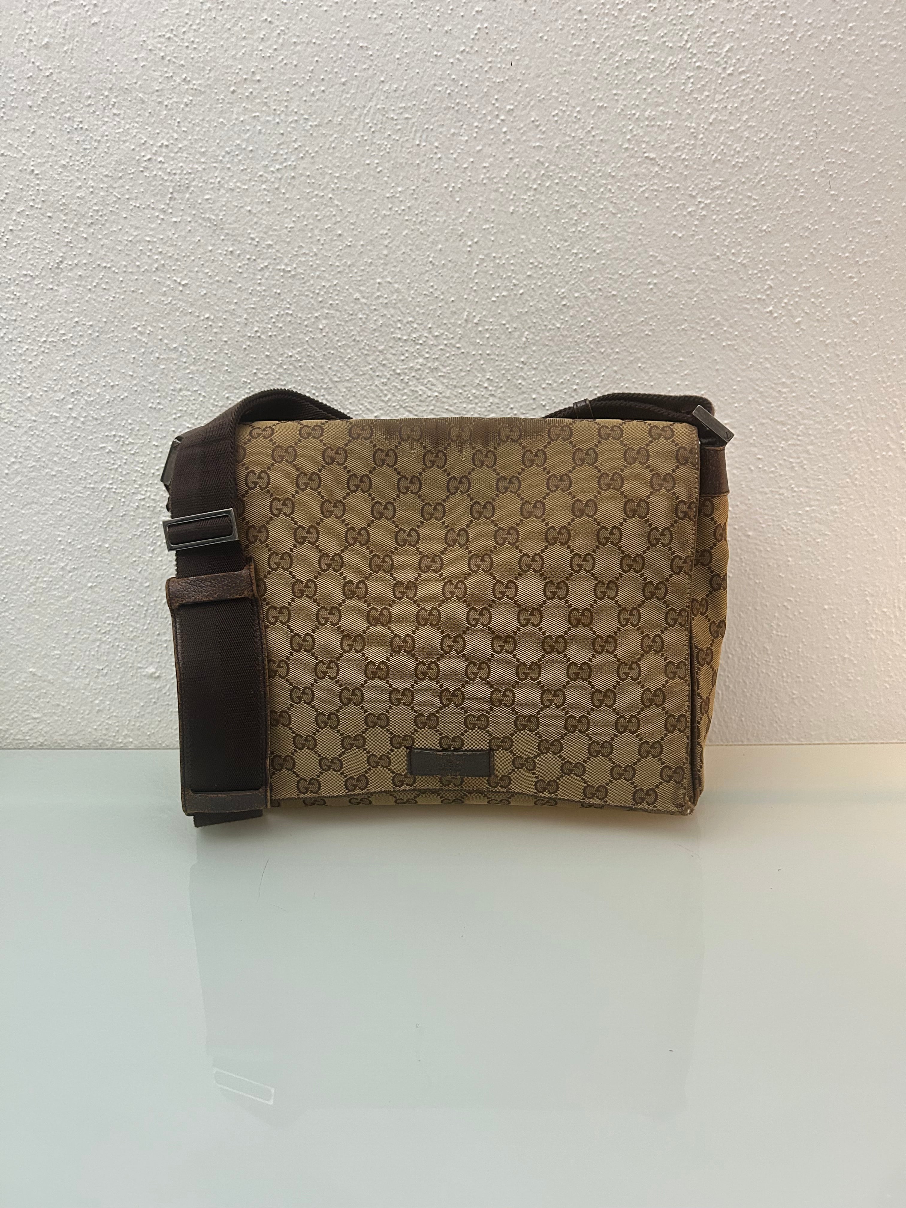 Gucci Messenger