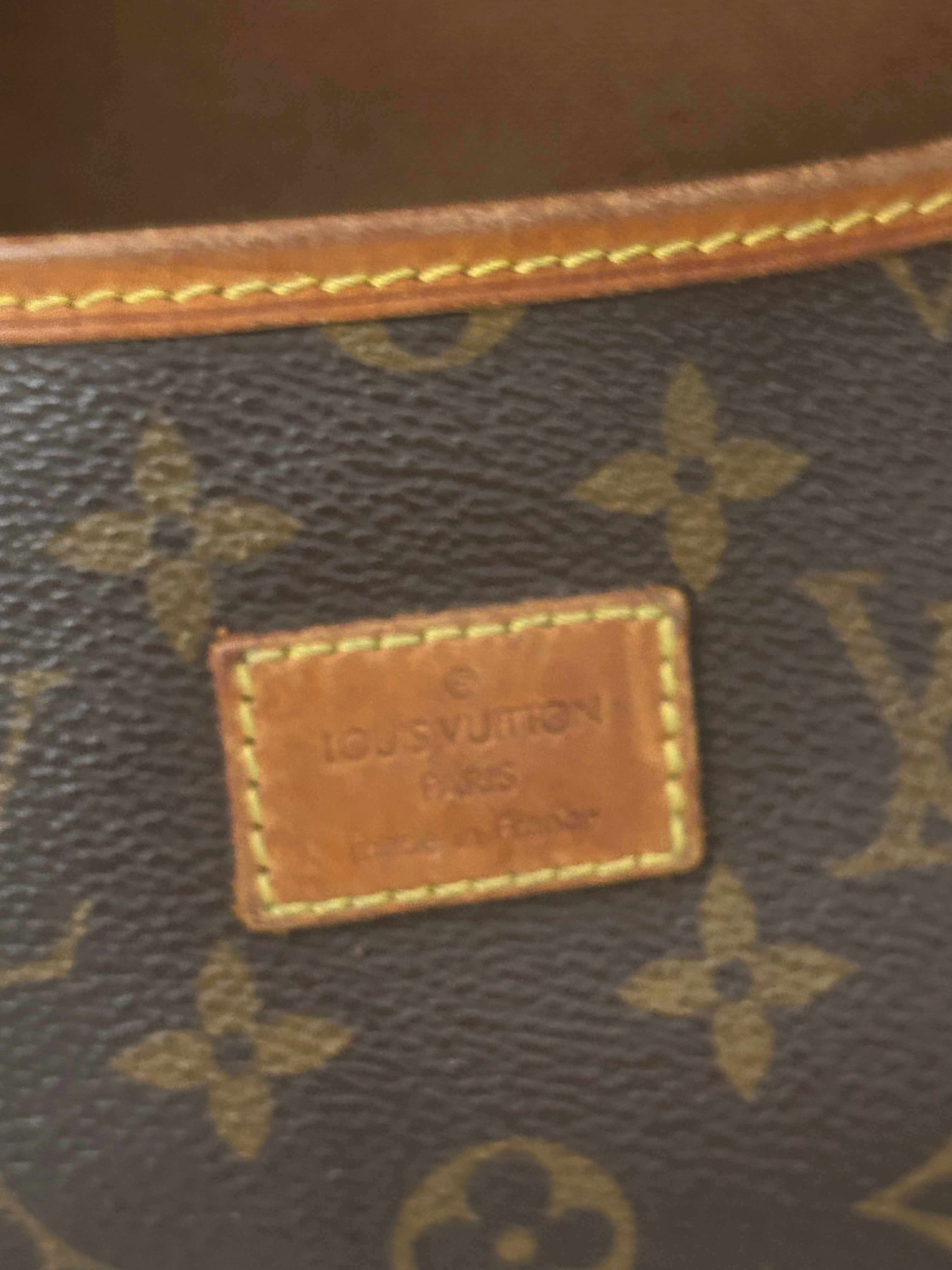 Louis Vuitton Saumur