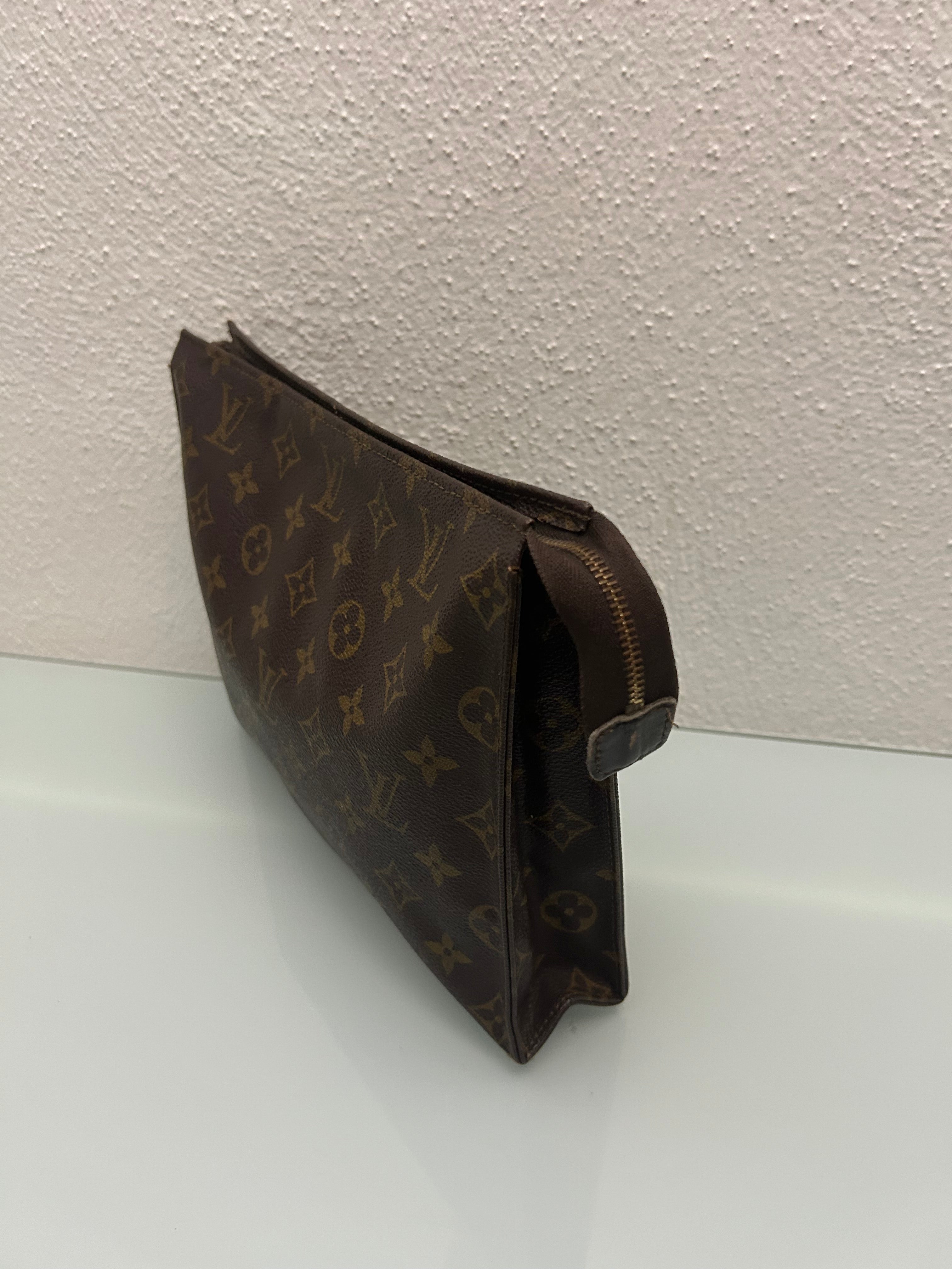 Louis Vuitton Clutch