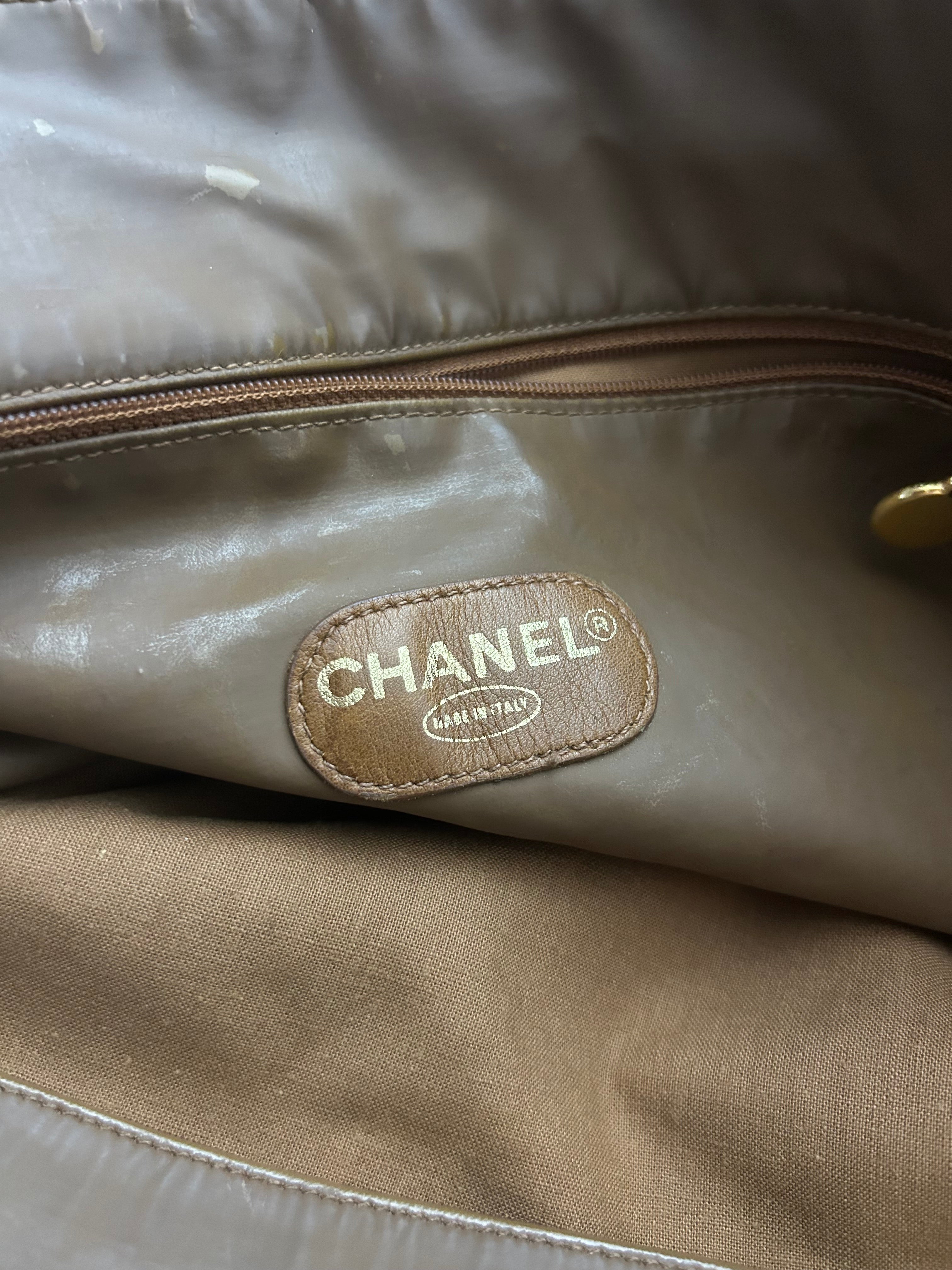 Chanel Shoulder bag