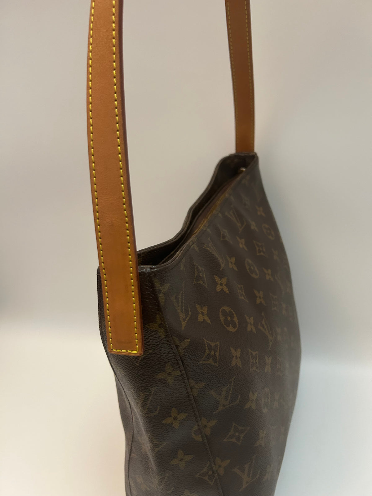 Louis Vuitton Looping