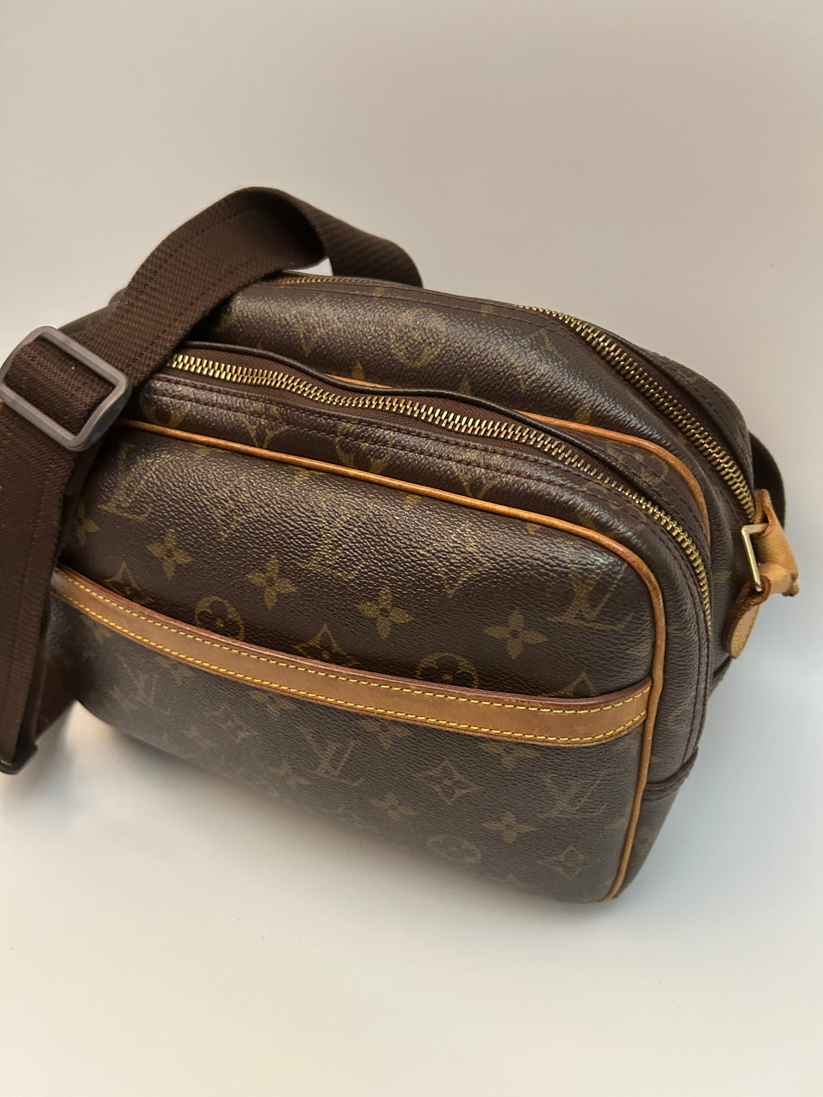 Louis Vuitton Reporter
