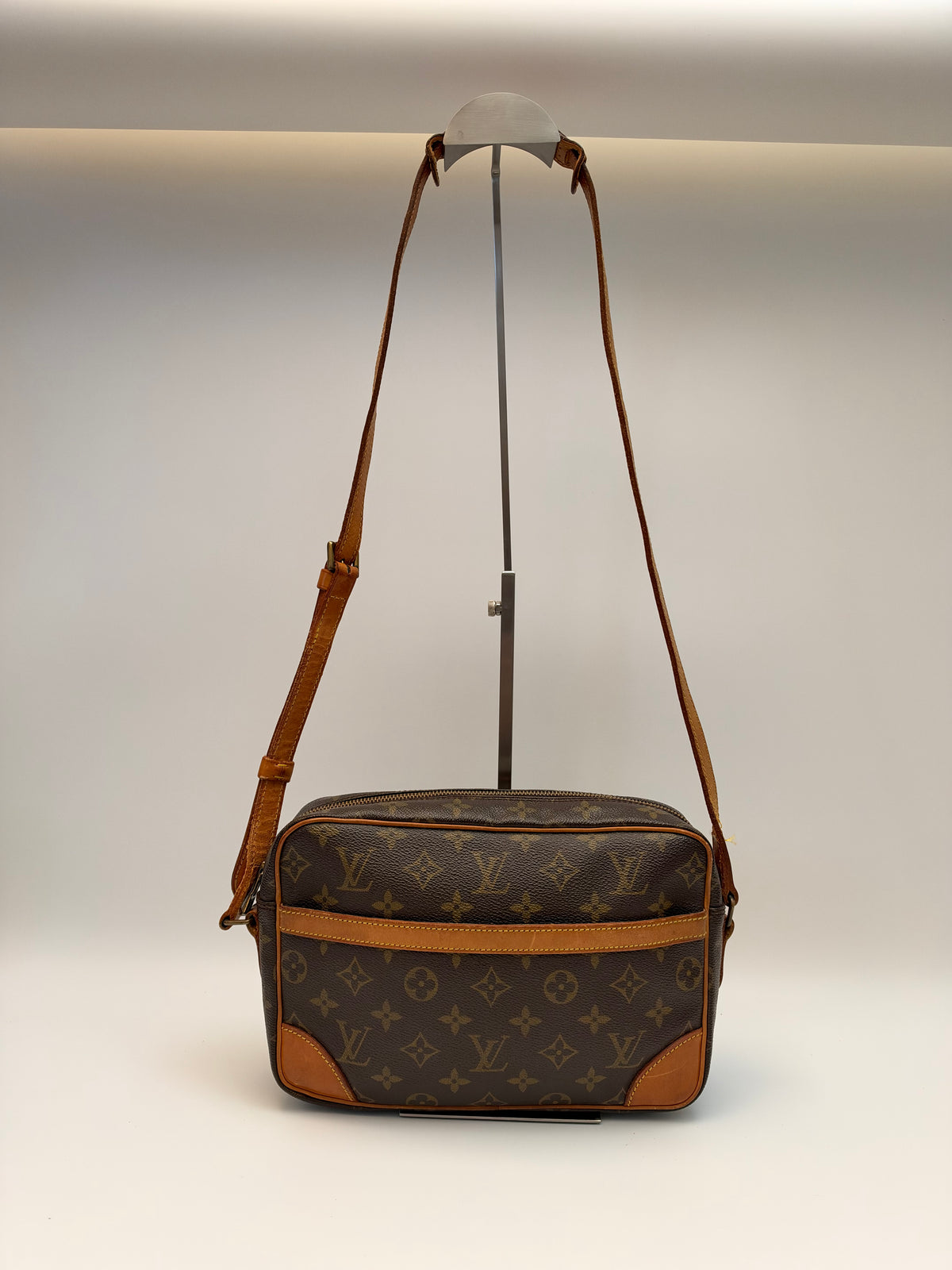 Louis Vuitton Trocadéro 27
