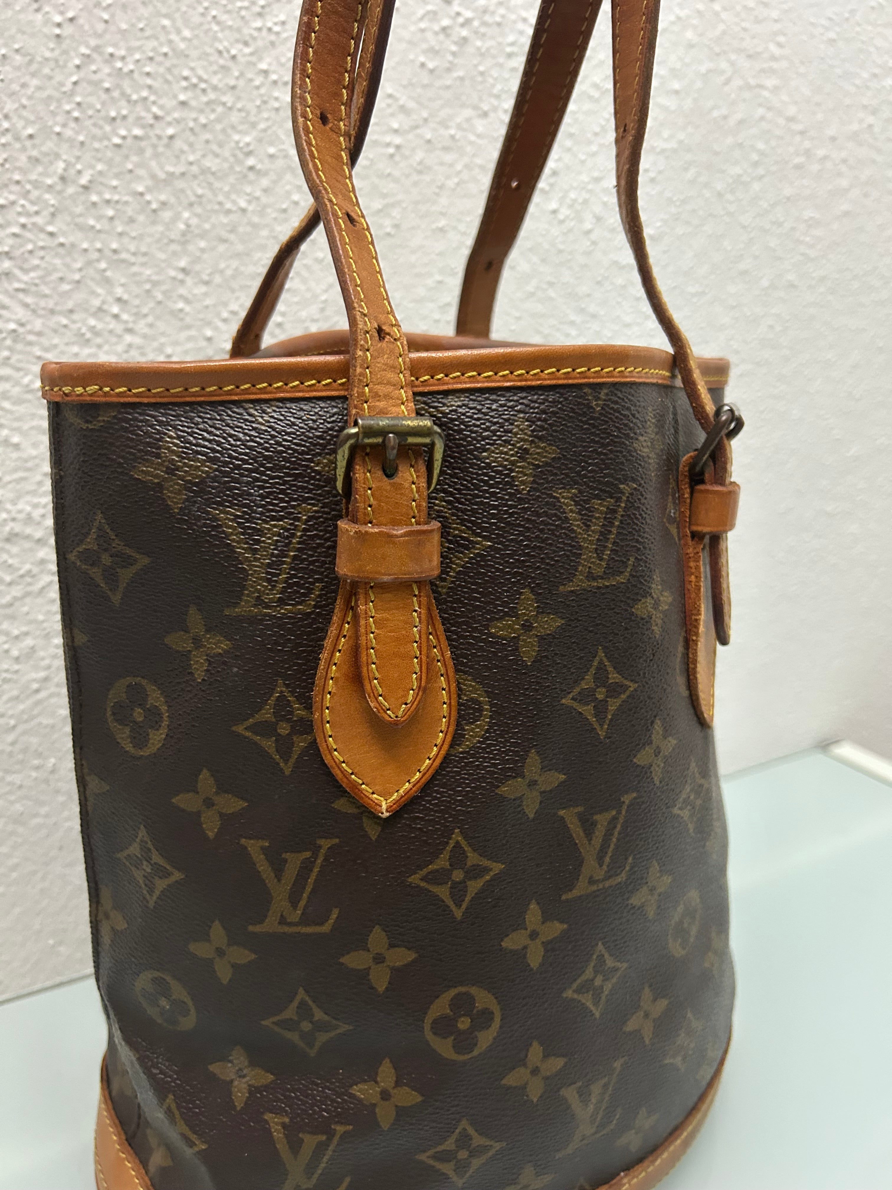 Louis Vuitton Marais