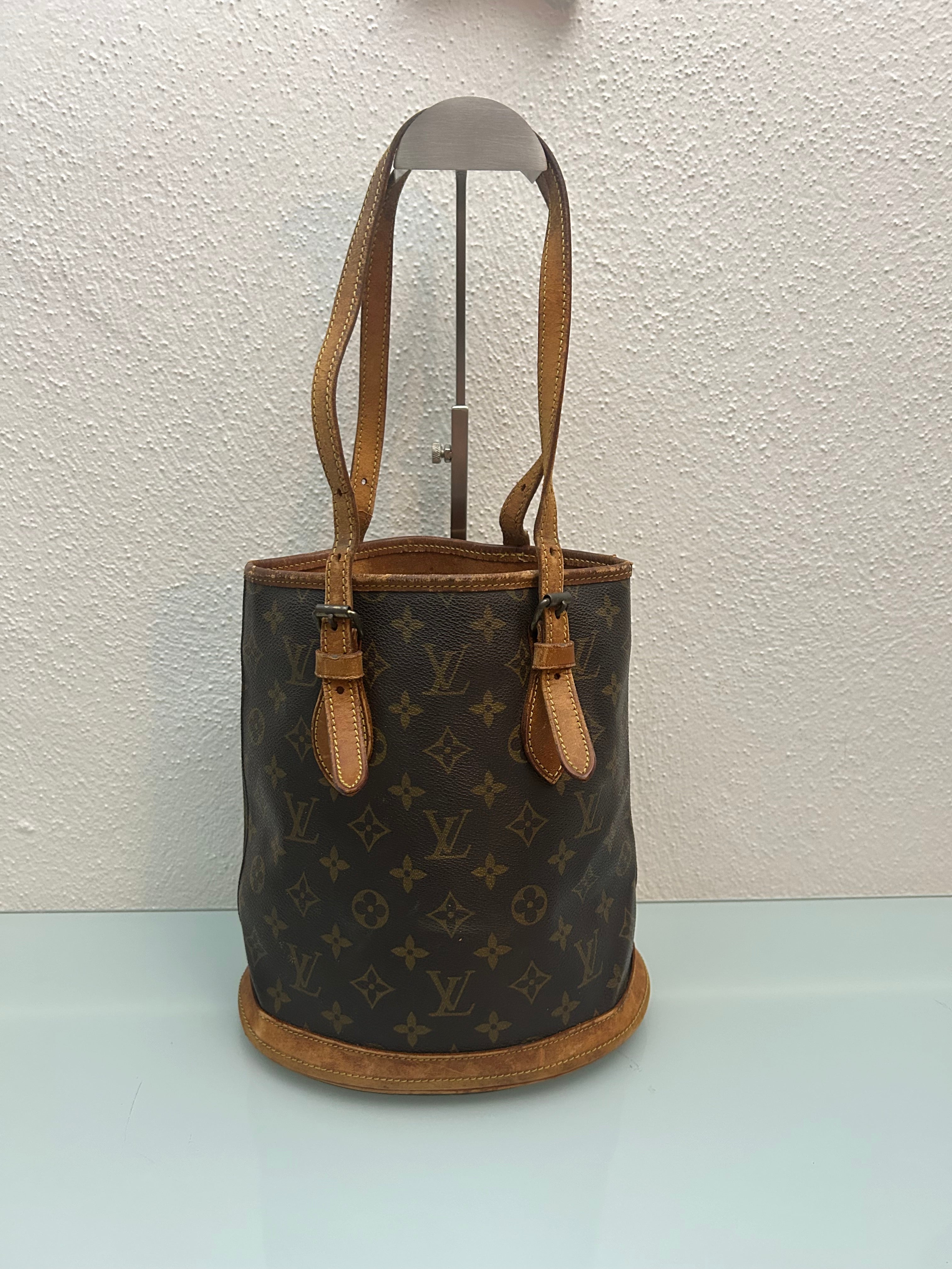 Louis Vuitton Marais