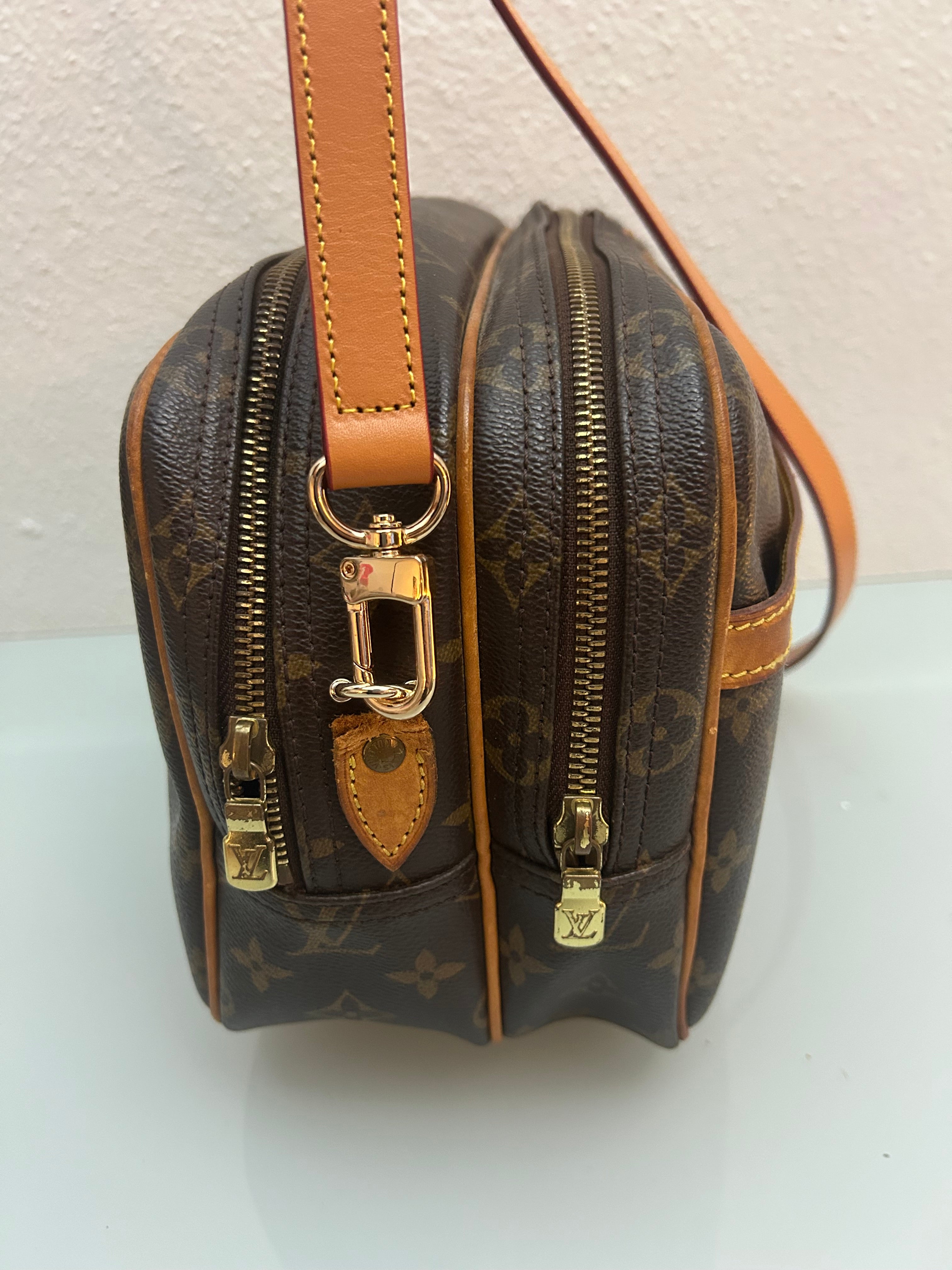Louis Vuitton Reporter