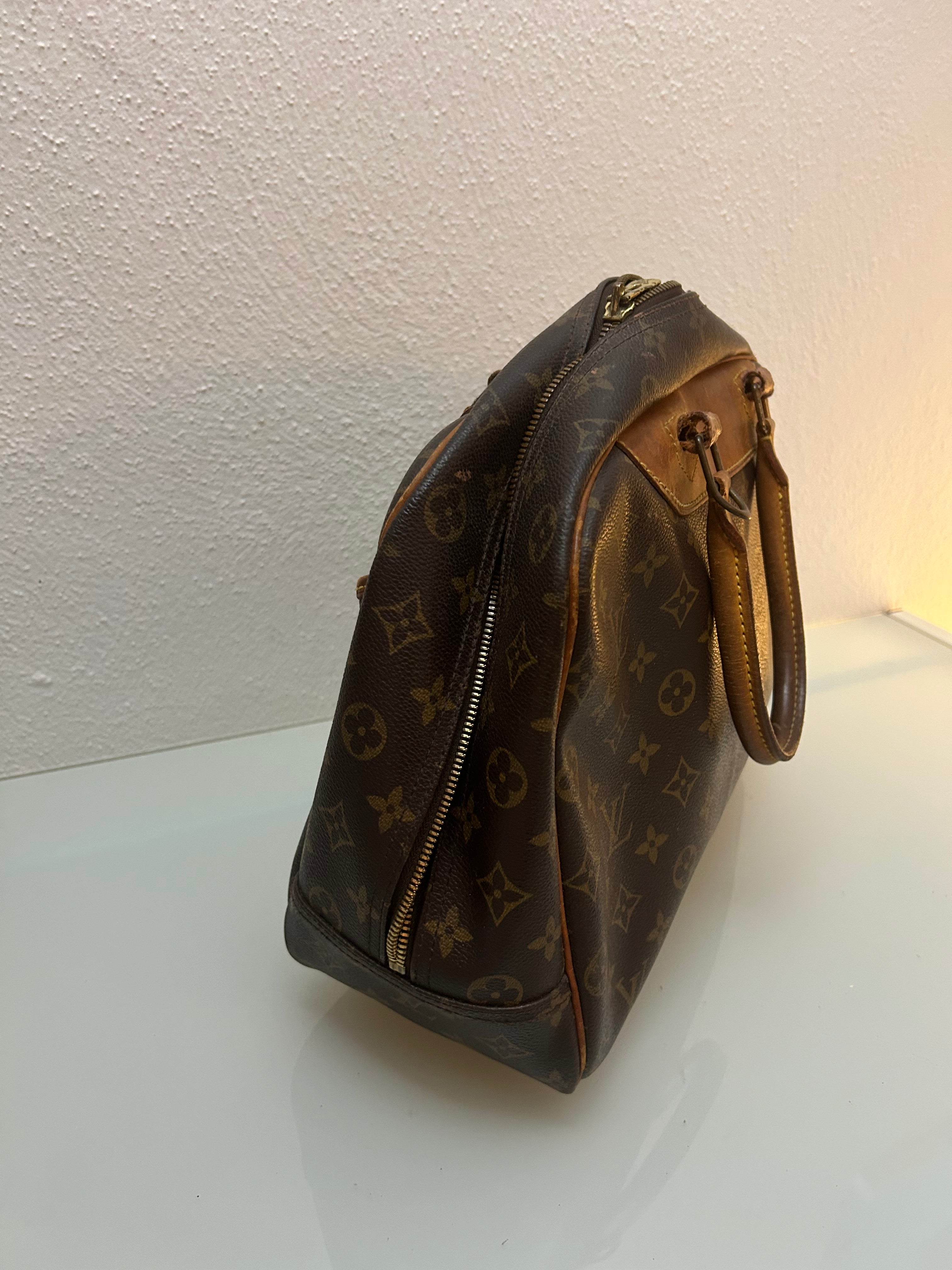 Louis Vuitton Deaudeville