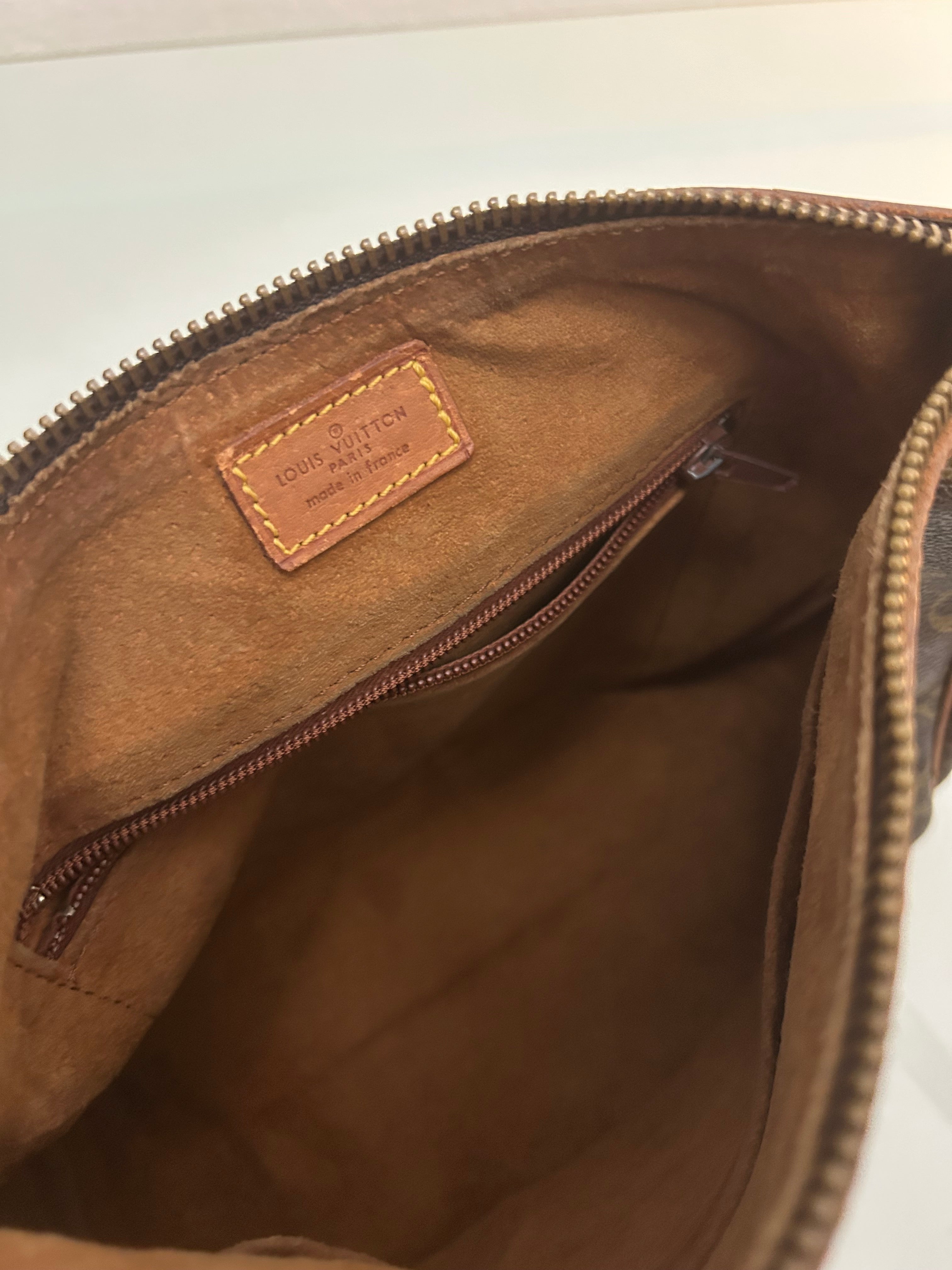 Louis Vuitton Trotteur Crossbody