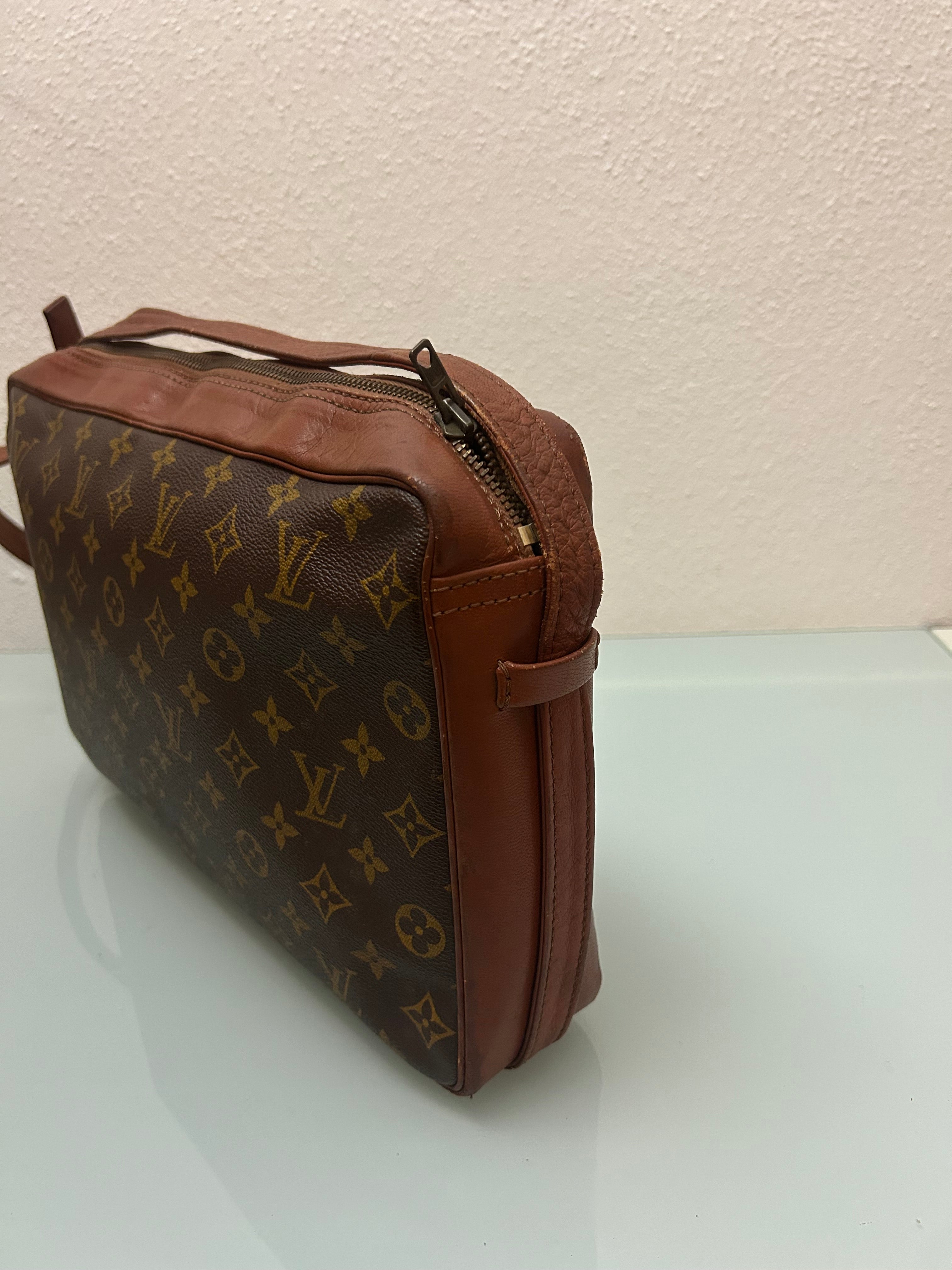 Louis Vuitton Crossbody