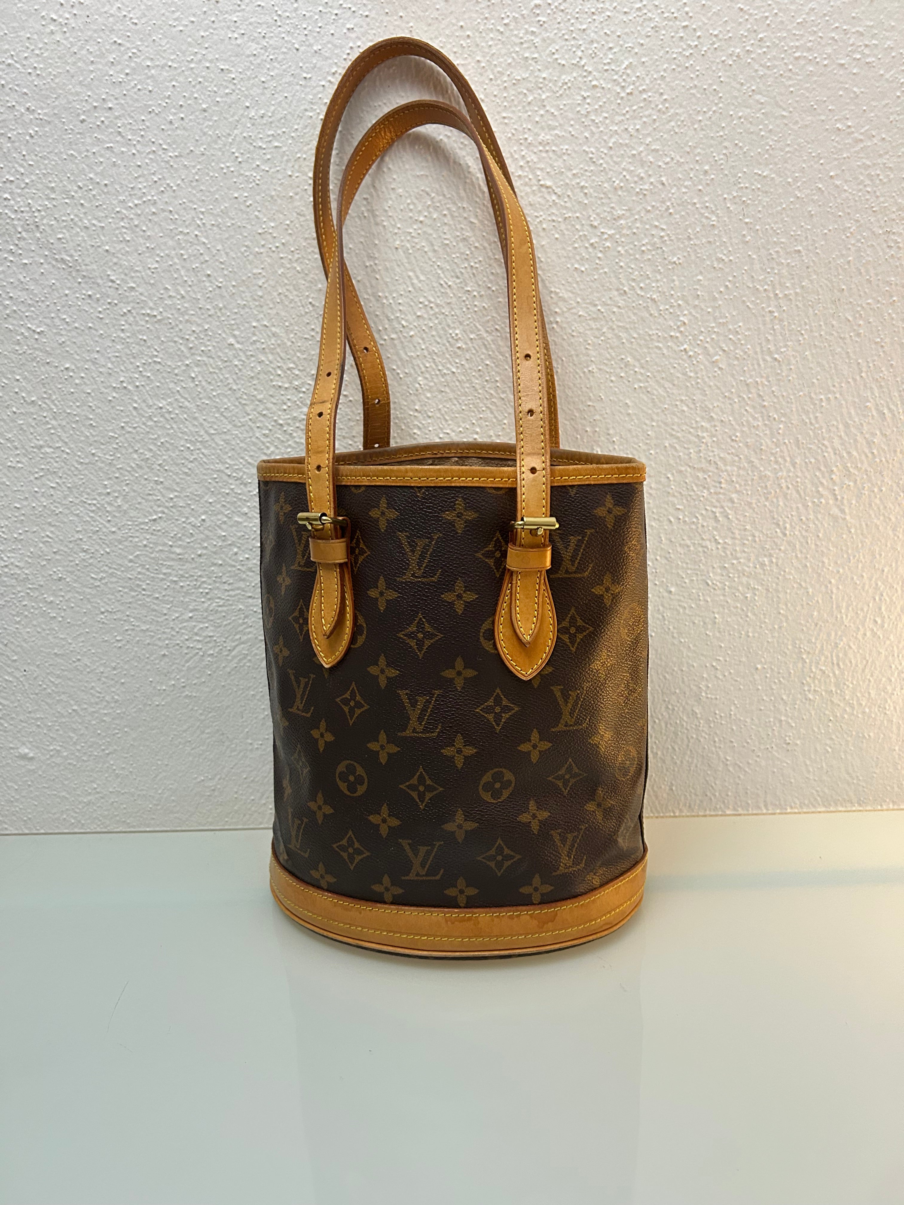 Louis Vuitton Marais