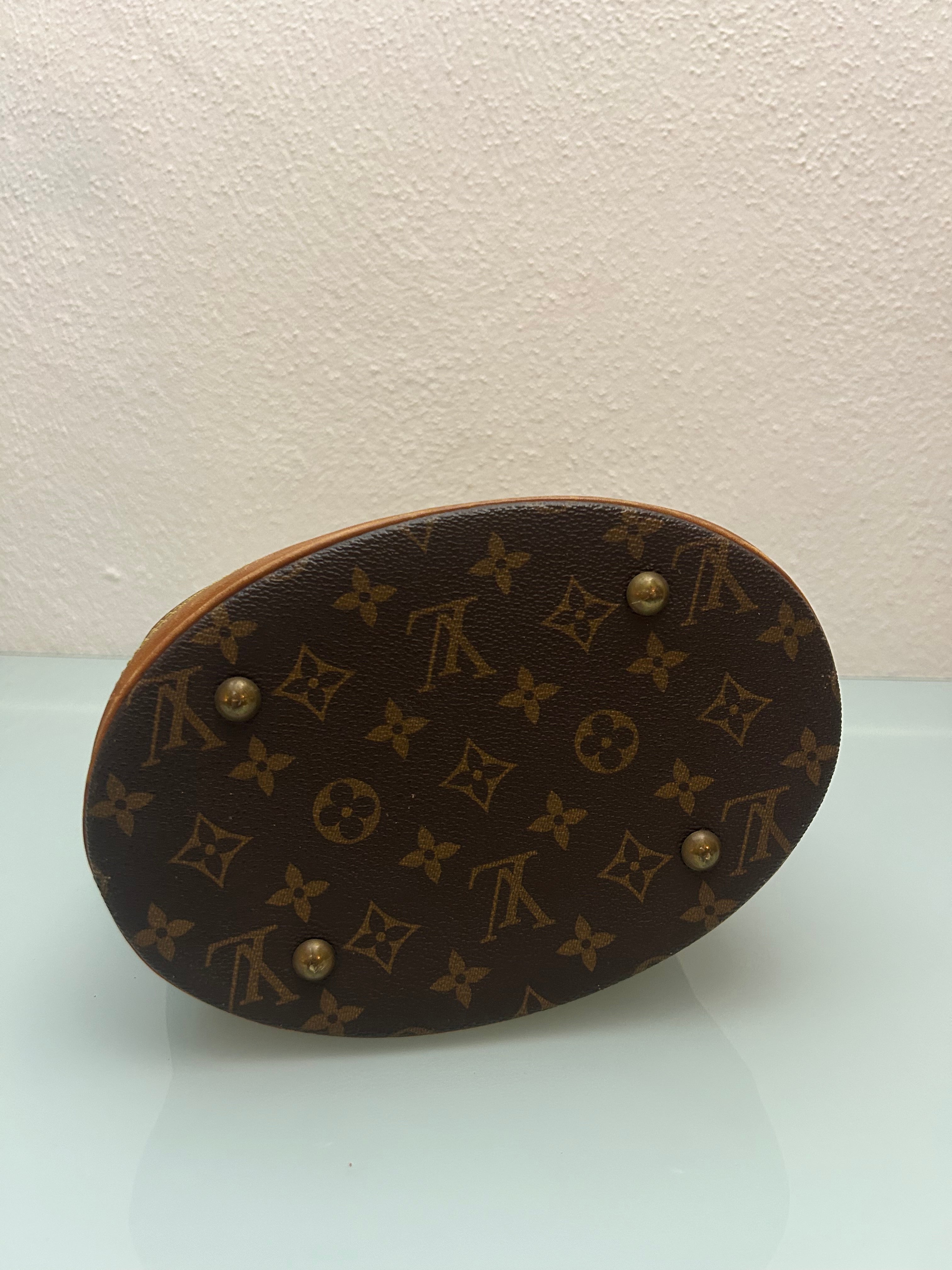 Louis Vuitton Marais