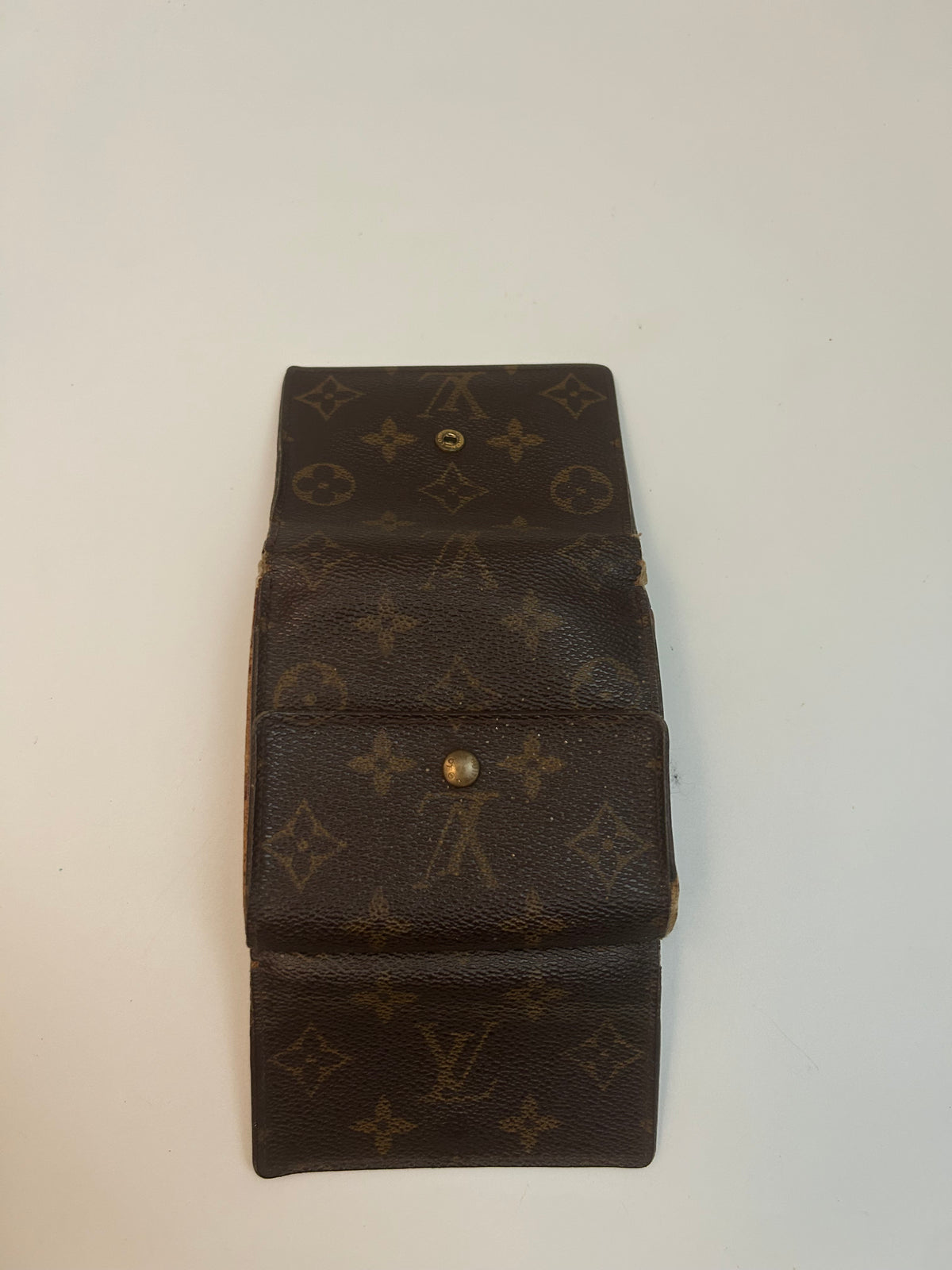 Louis Vuitton Pung