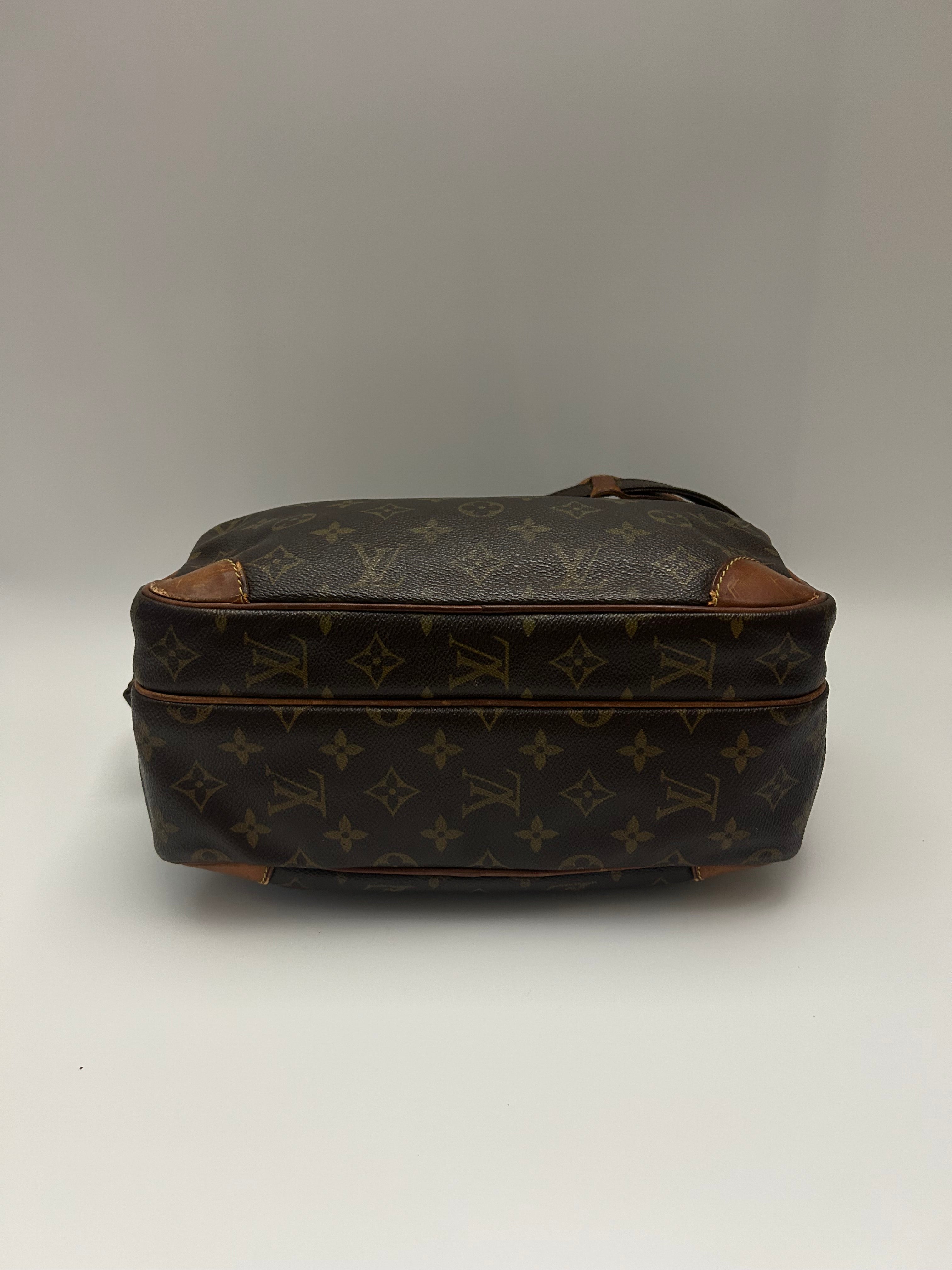 Louis Vuitton Nile