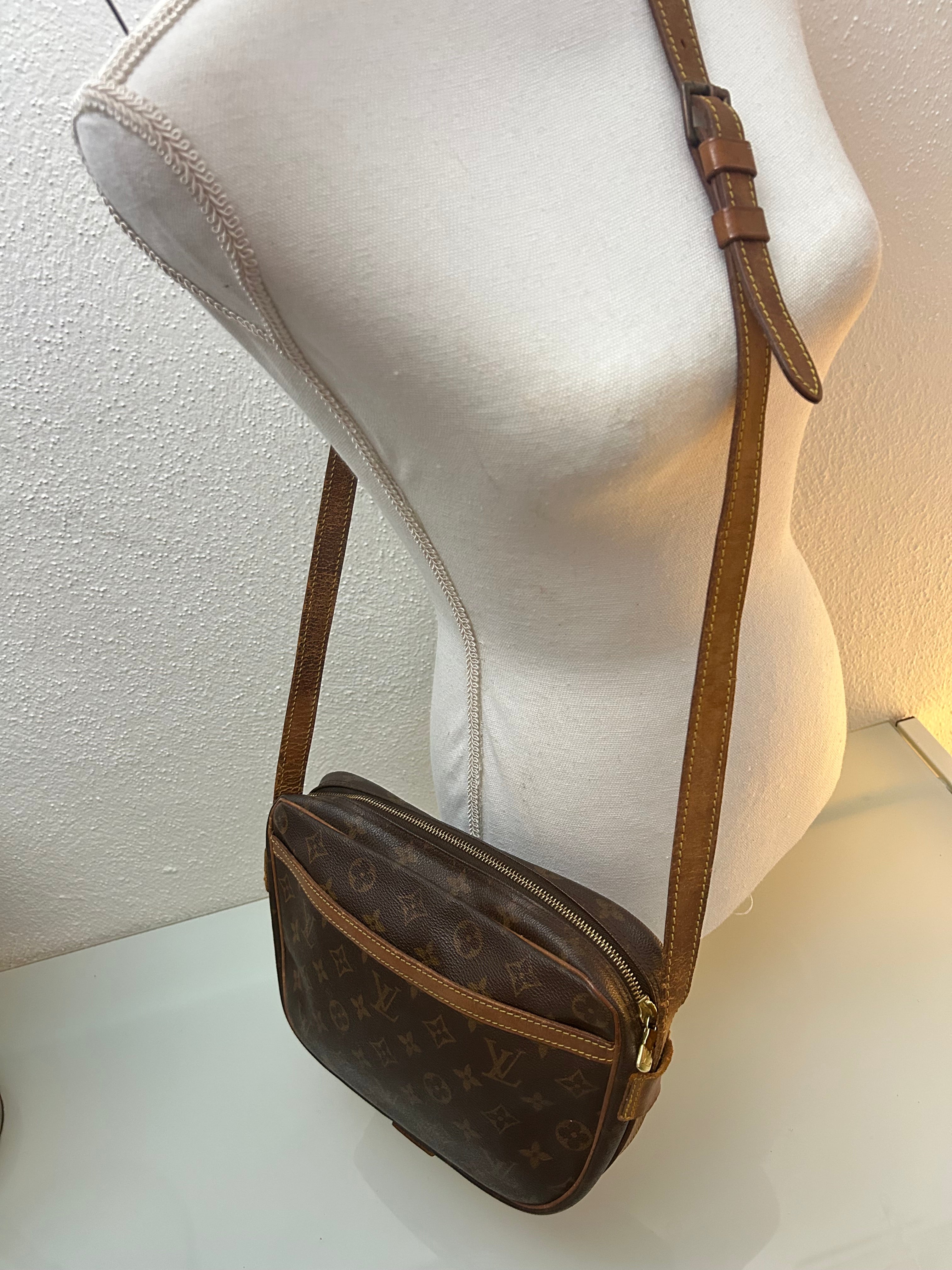 Louis Vuitton Jeune fille MM