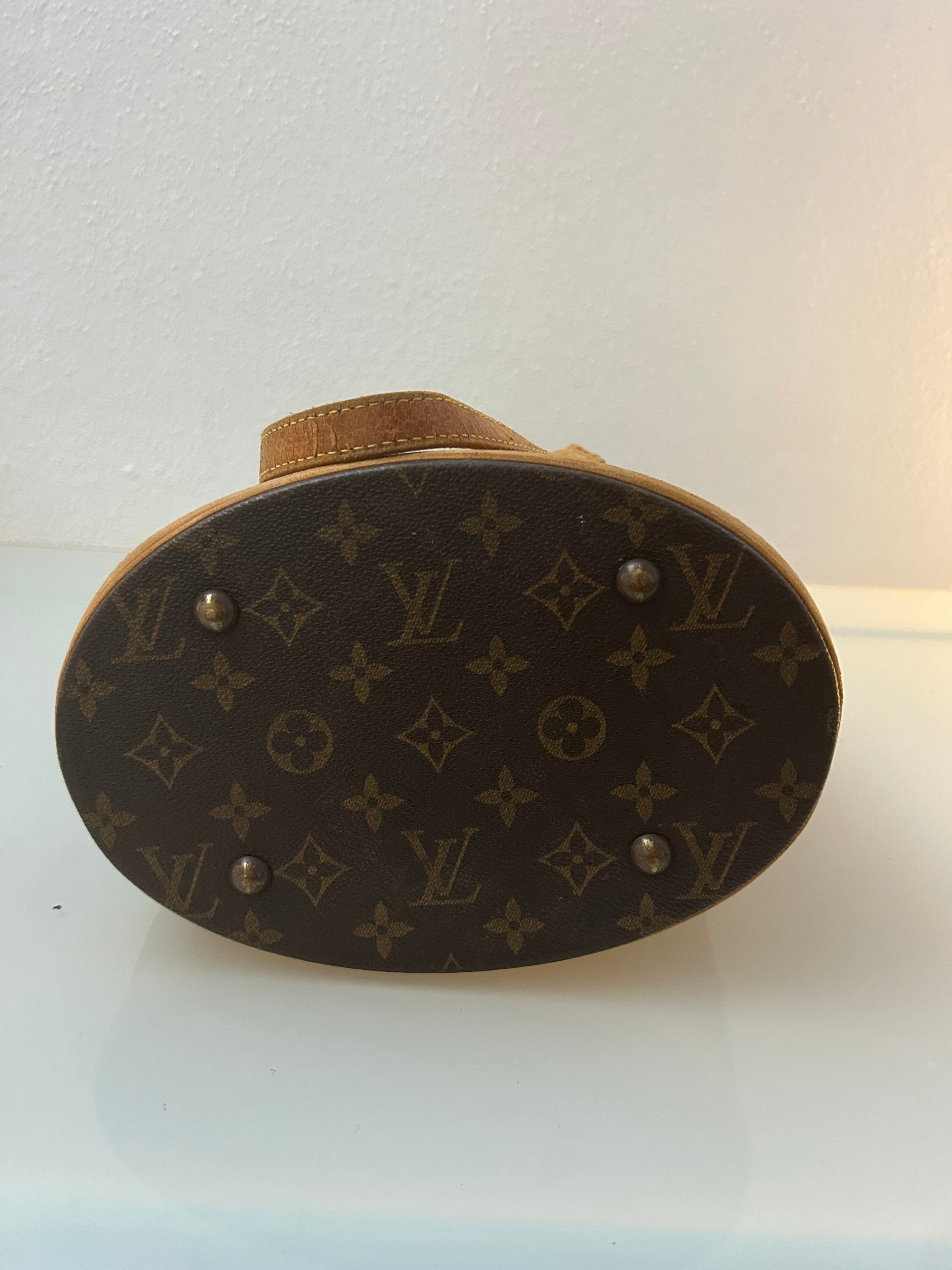 Louis Vuitton Marais