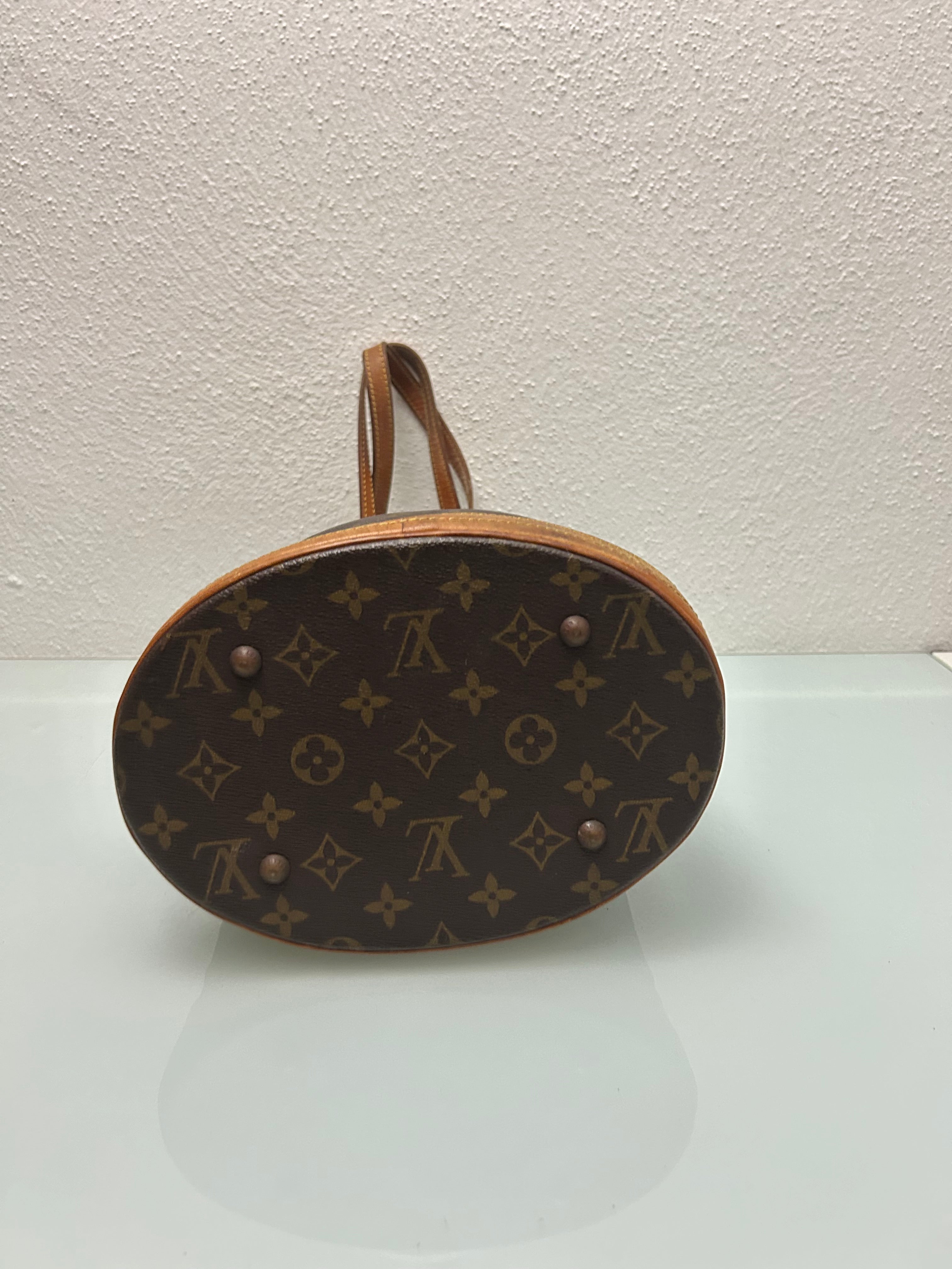Louis Vuitton Marais