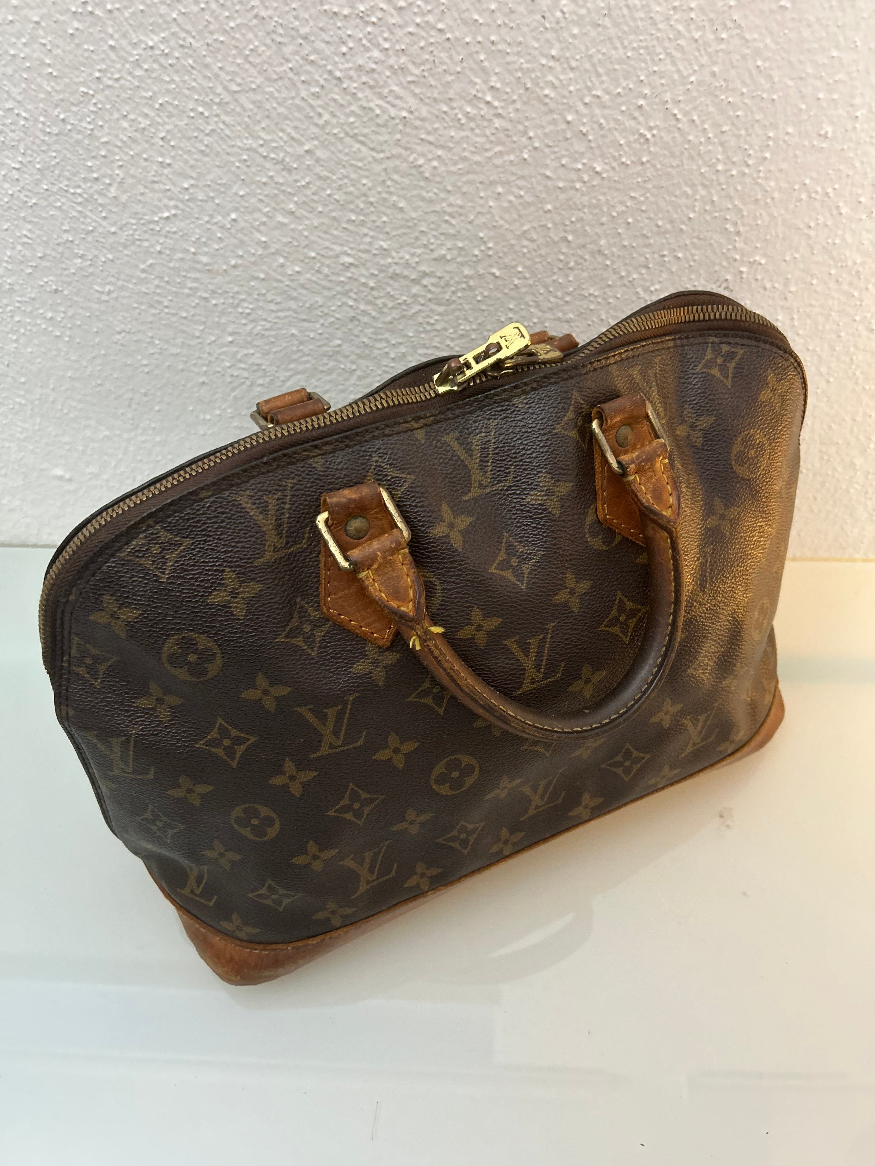 Louis Vuitton Alma