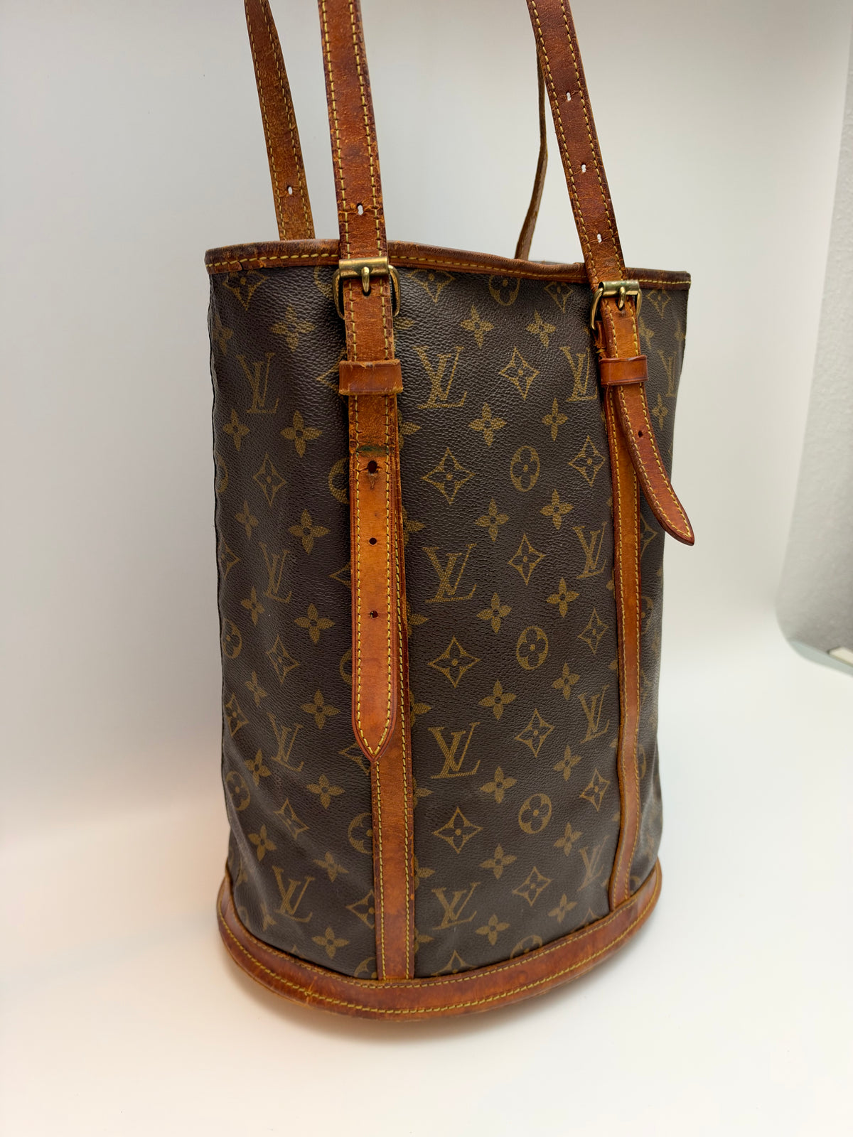 Louis Vuitton Marais