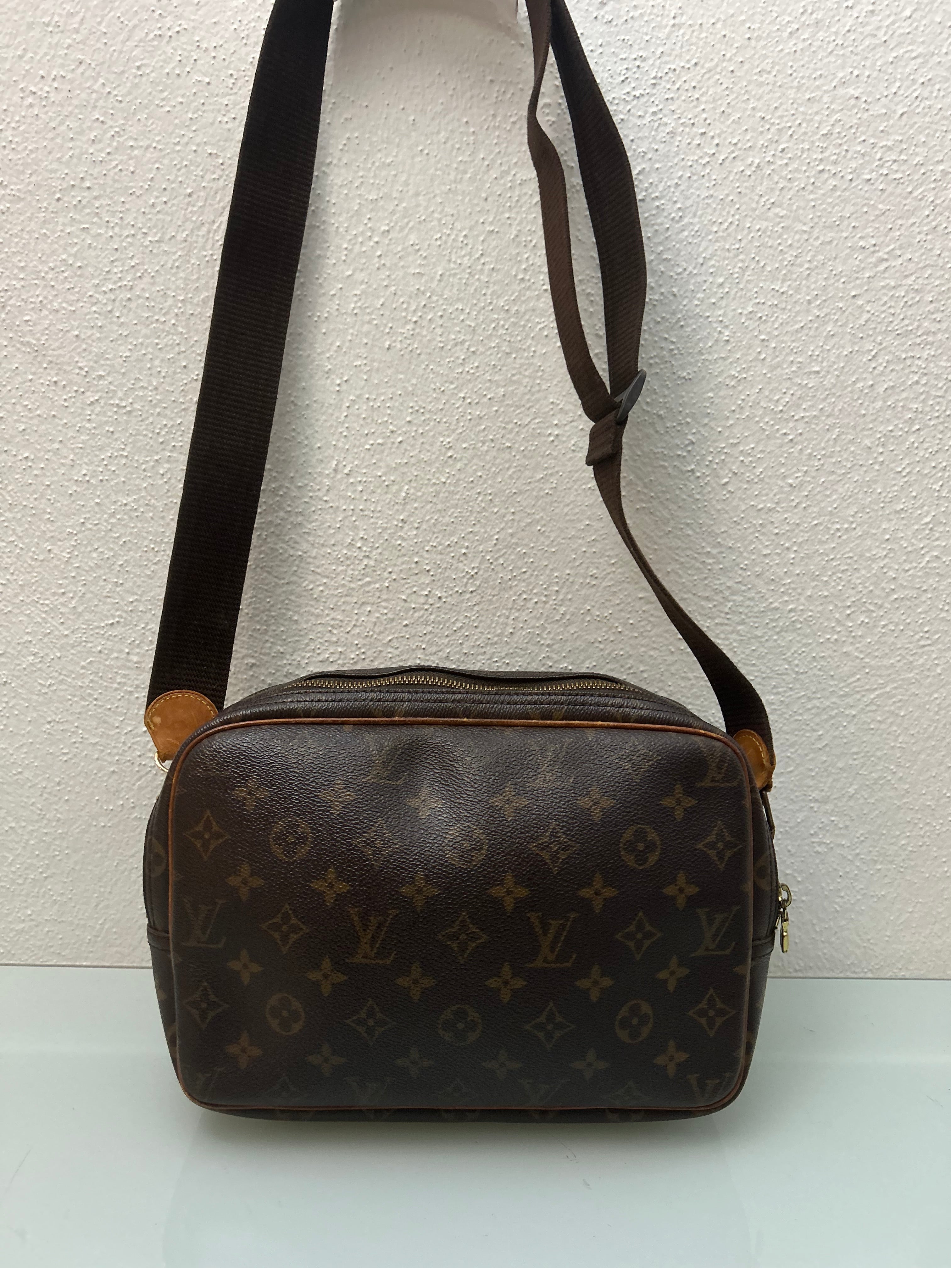Louis Vuitton Reporter