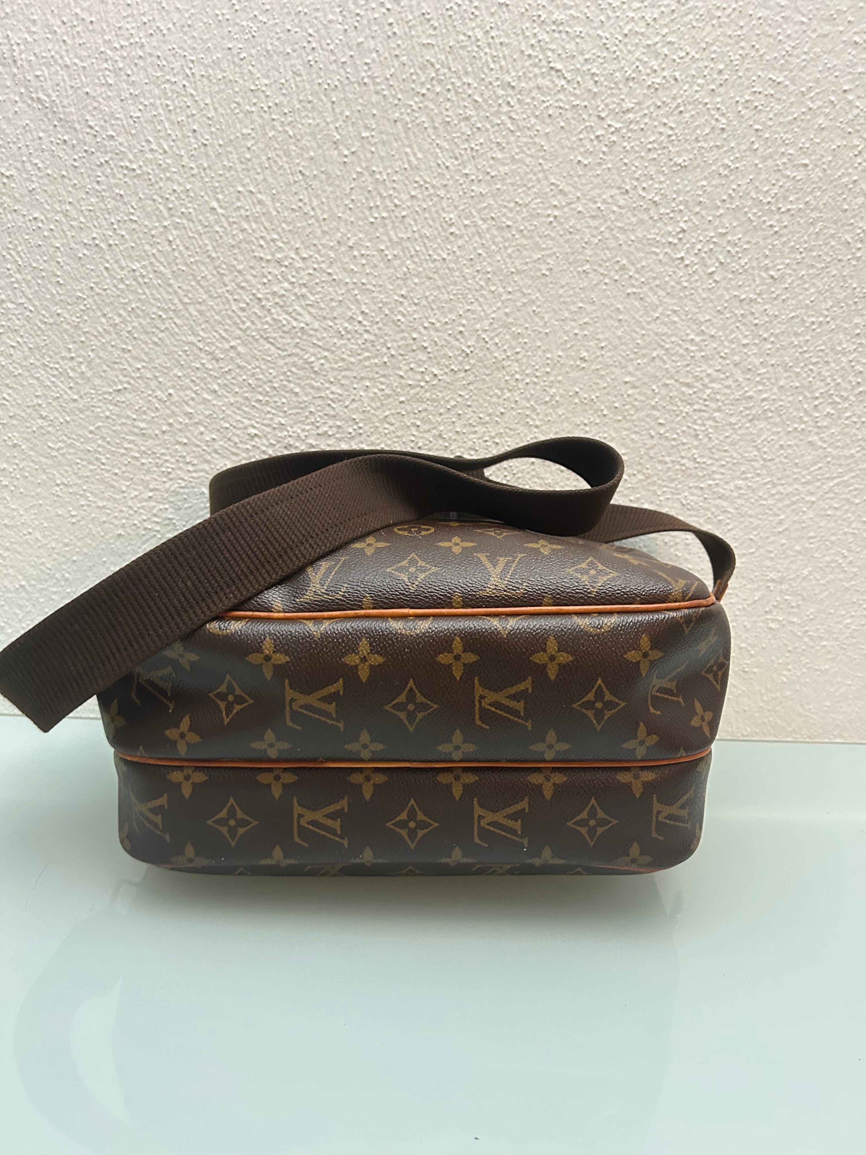 Louis Vuitton Reporter