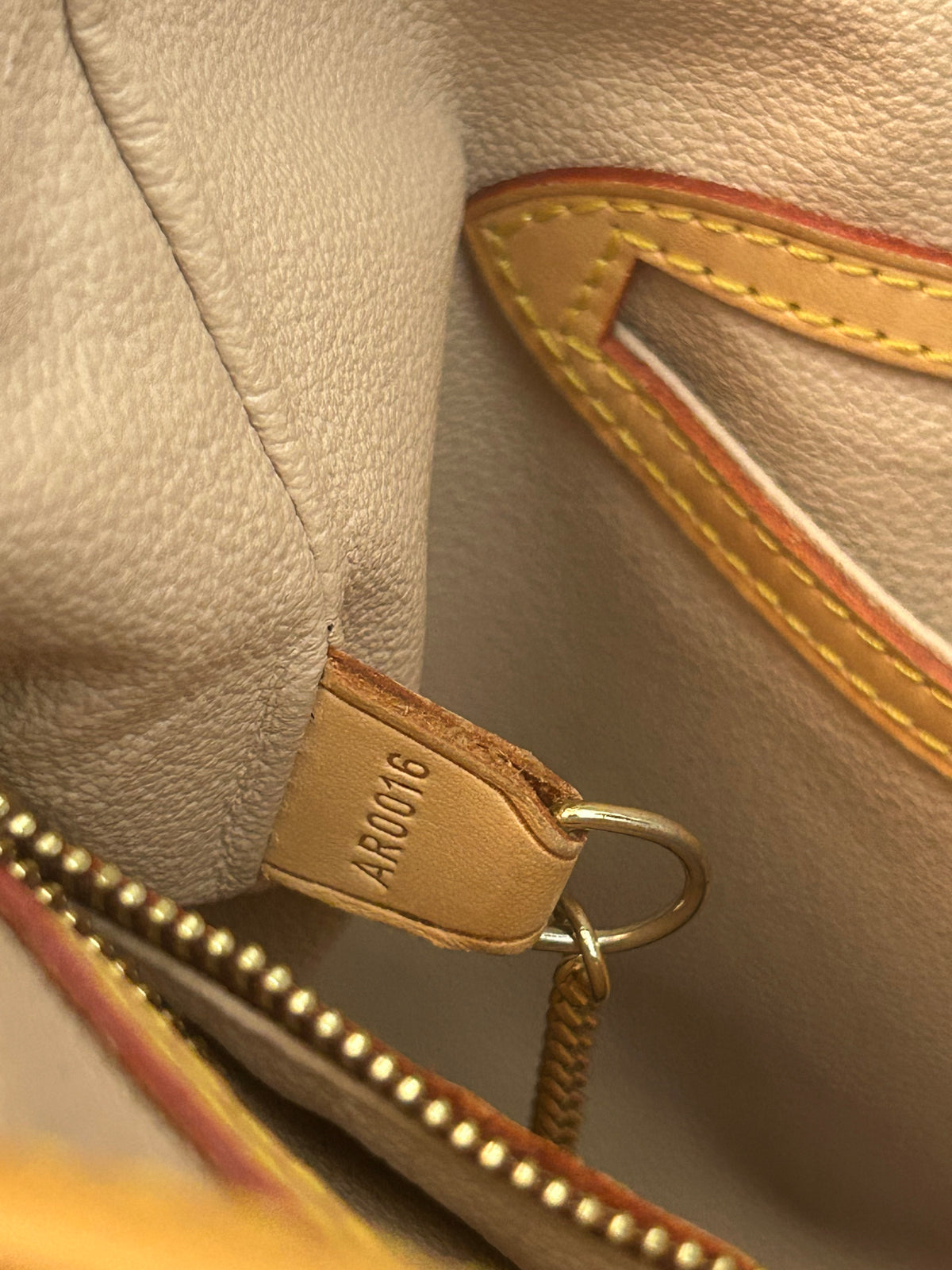 Louis Vuitton Marais Bucket