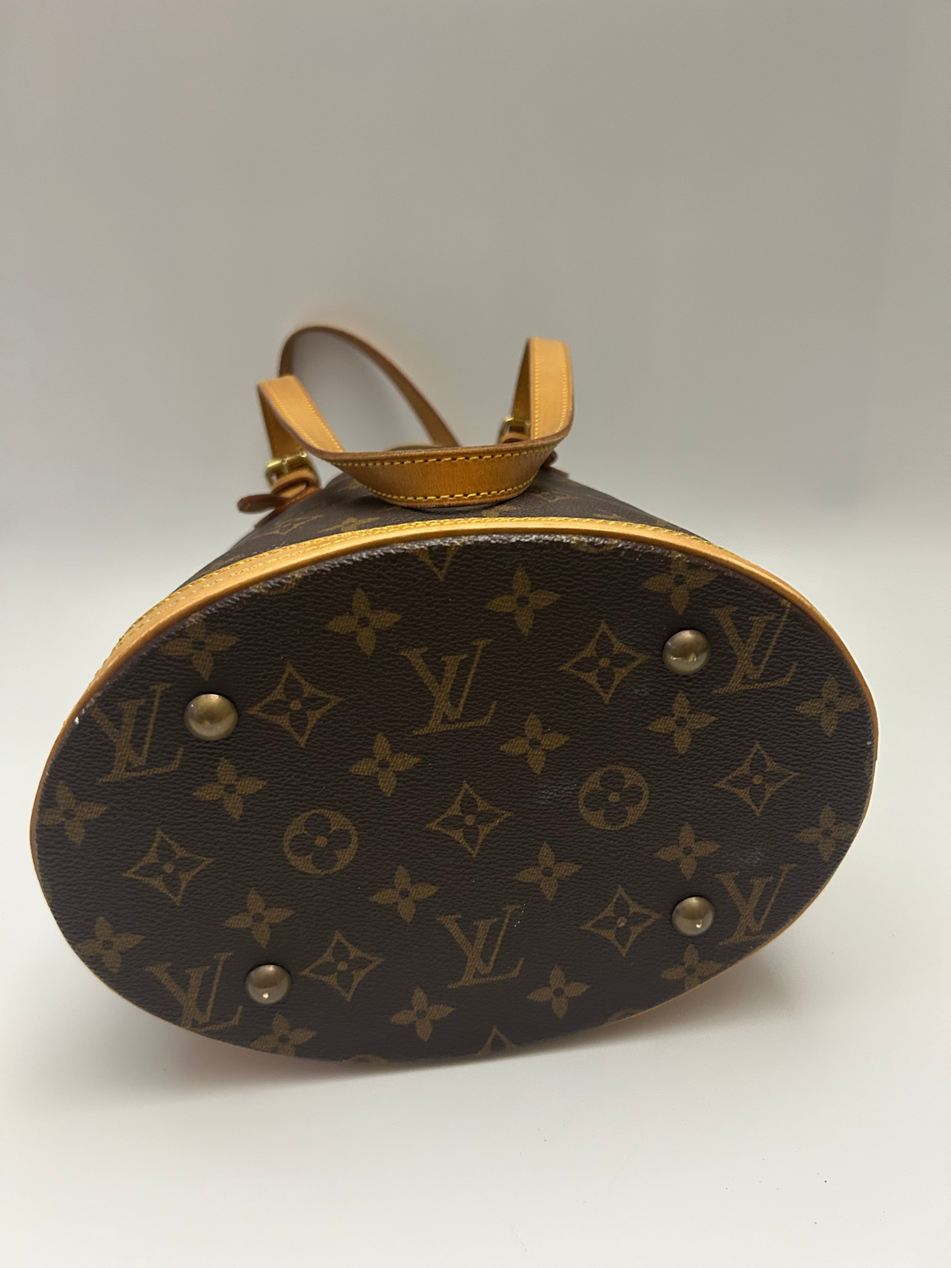 Louis Vuitton Marais