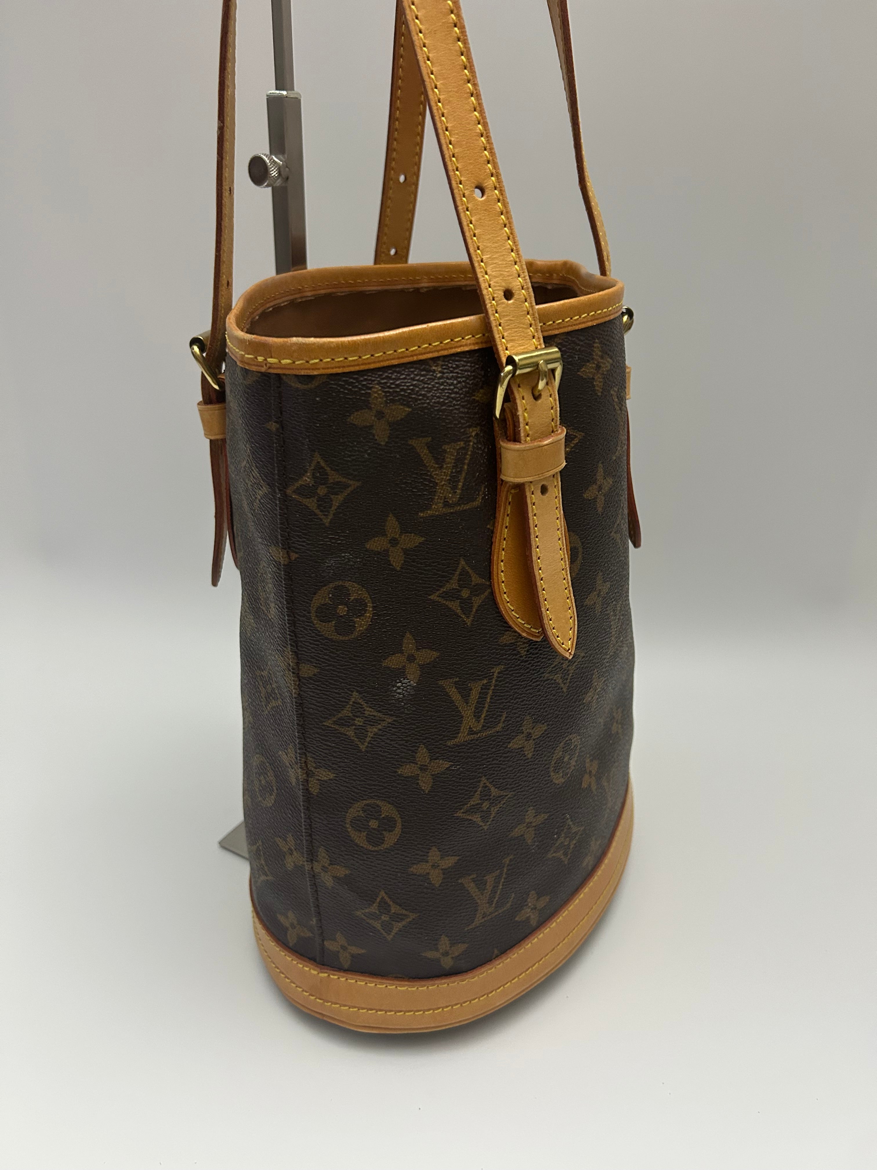 Louis Vuitton Marais