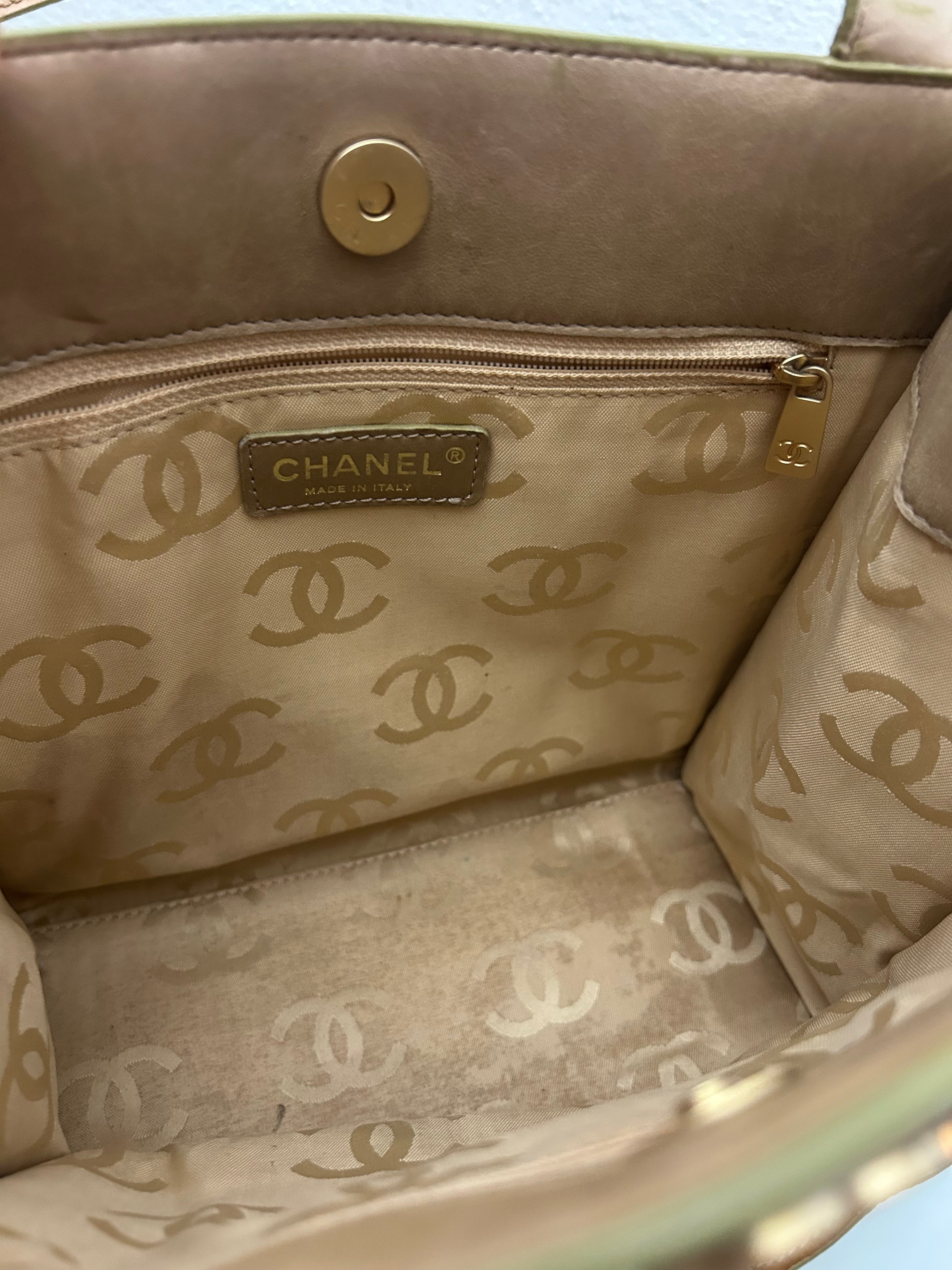 Chanel Shoulder bag
