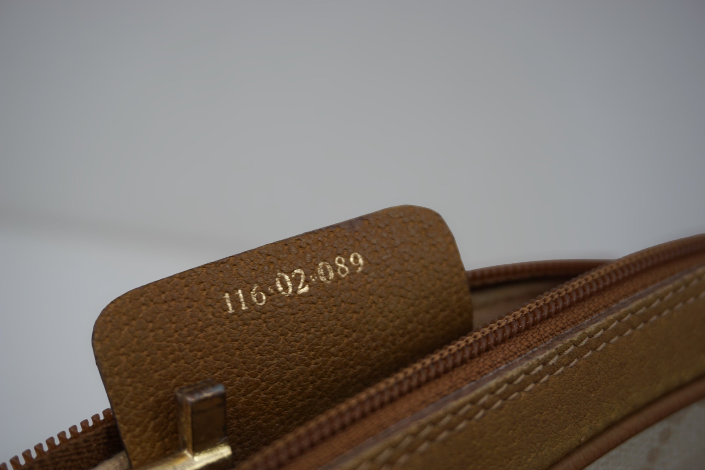 Gucci White Crossbody