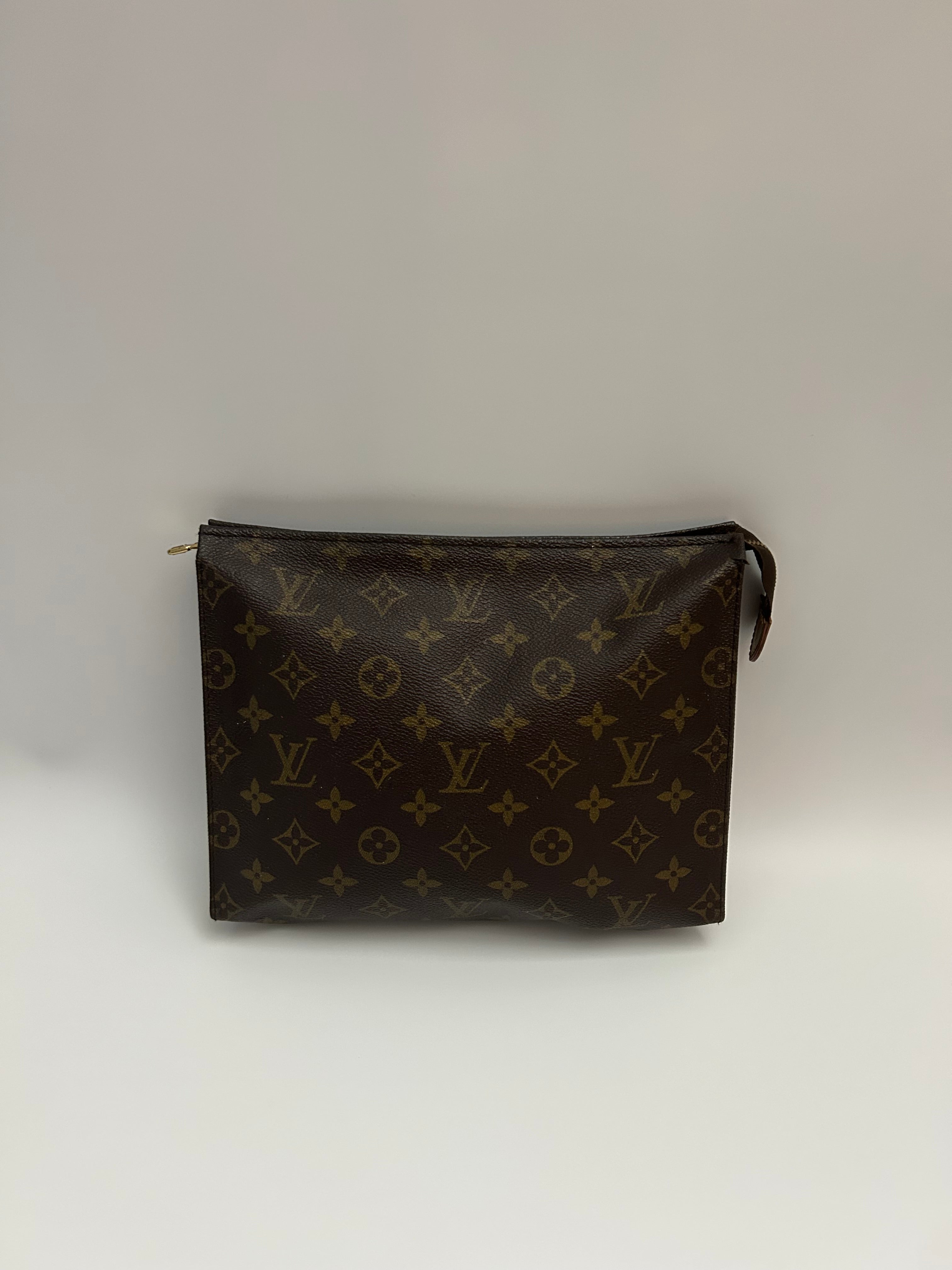 Louis Vuitton Clutch