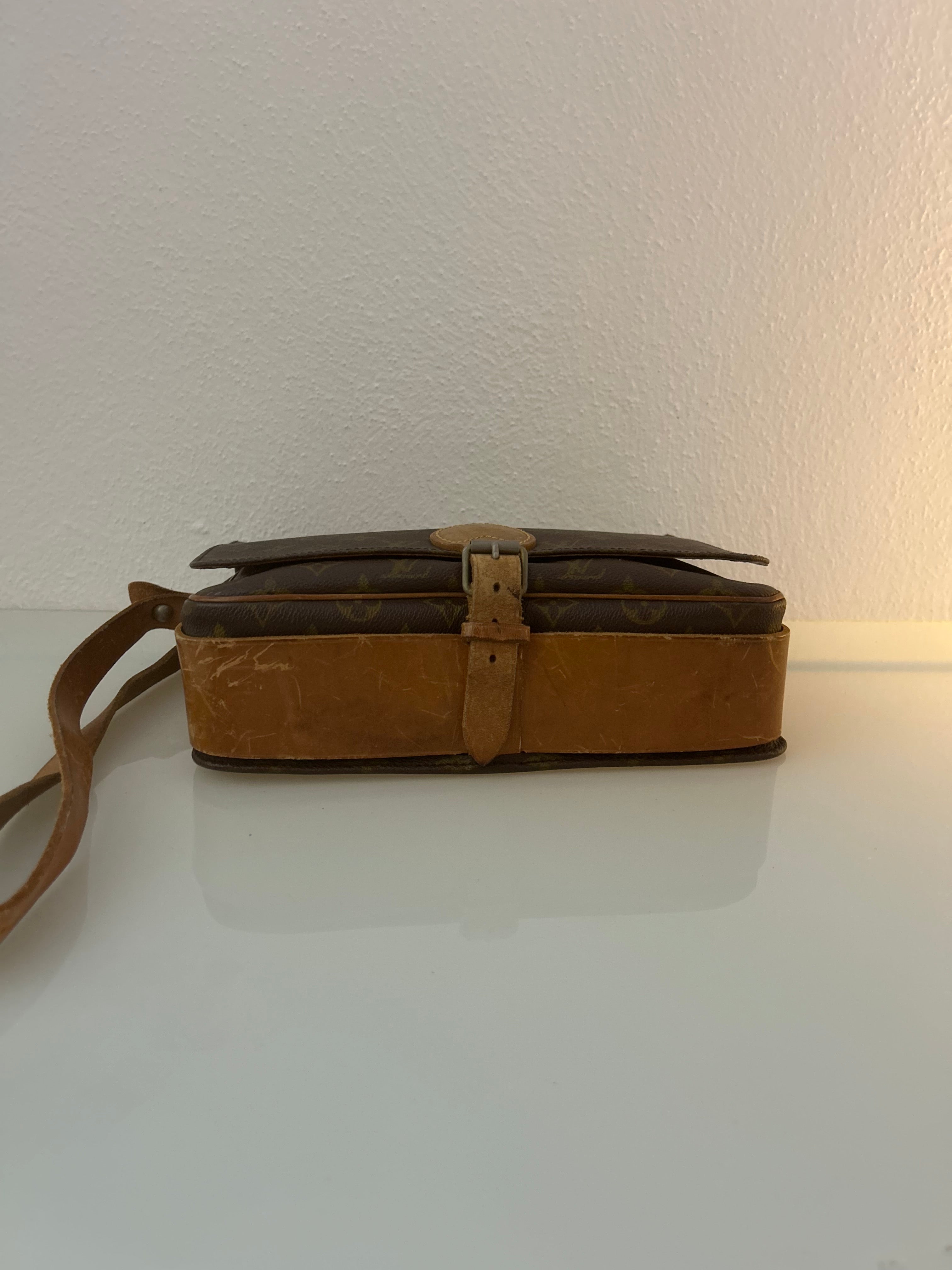Louis Vuitton Cartouchiere