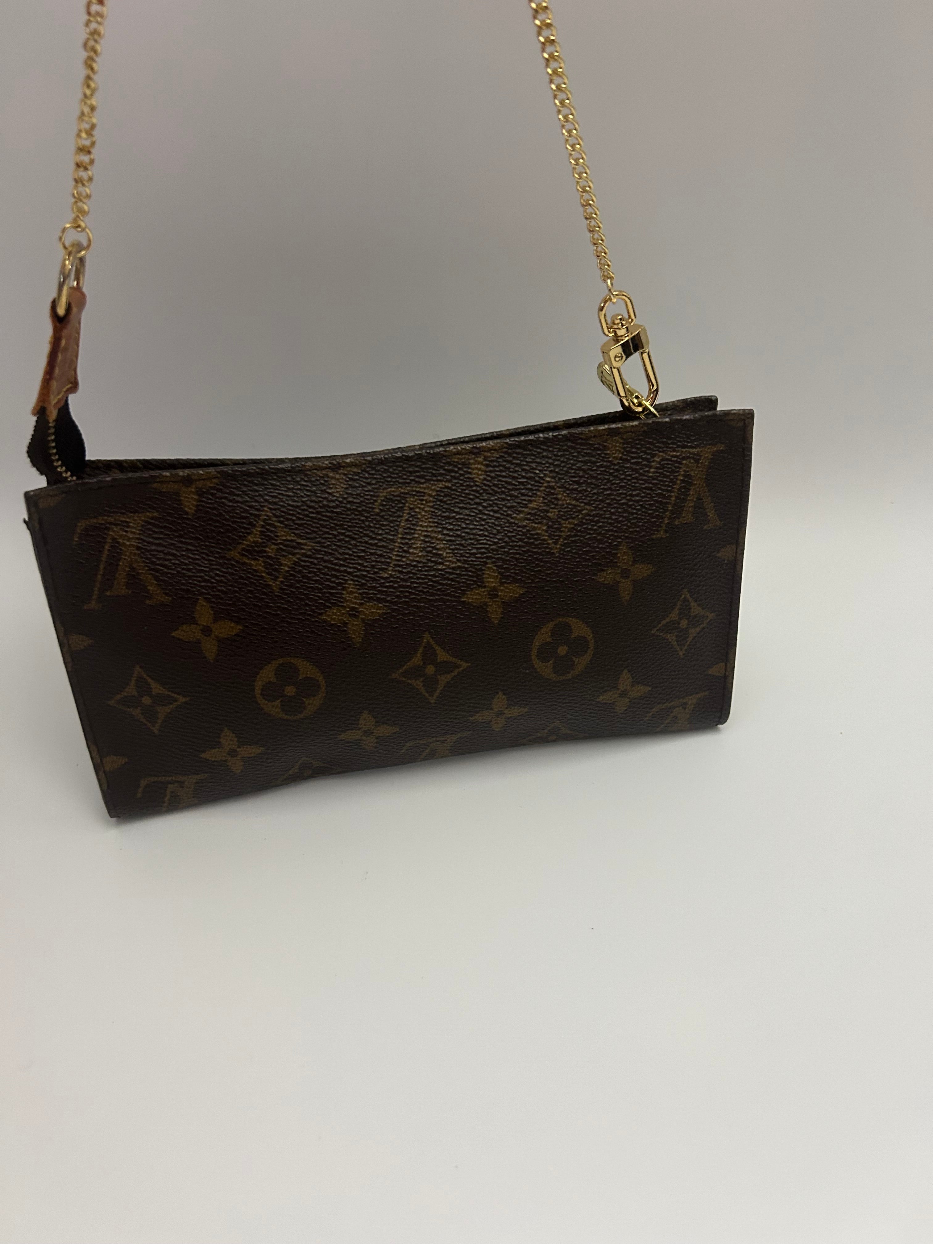 Louis Vuitton Pochette