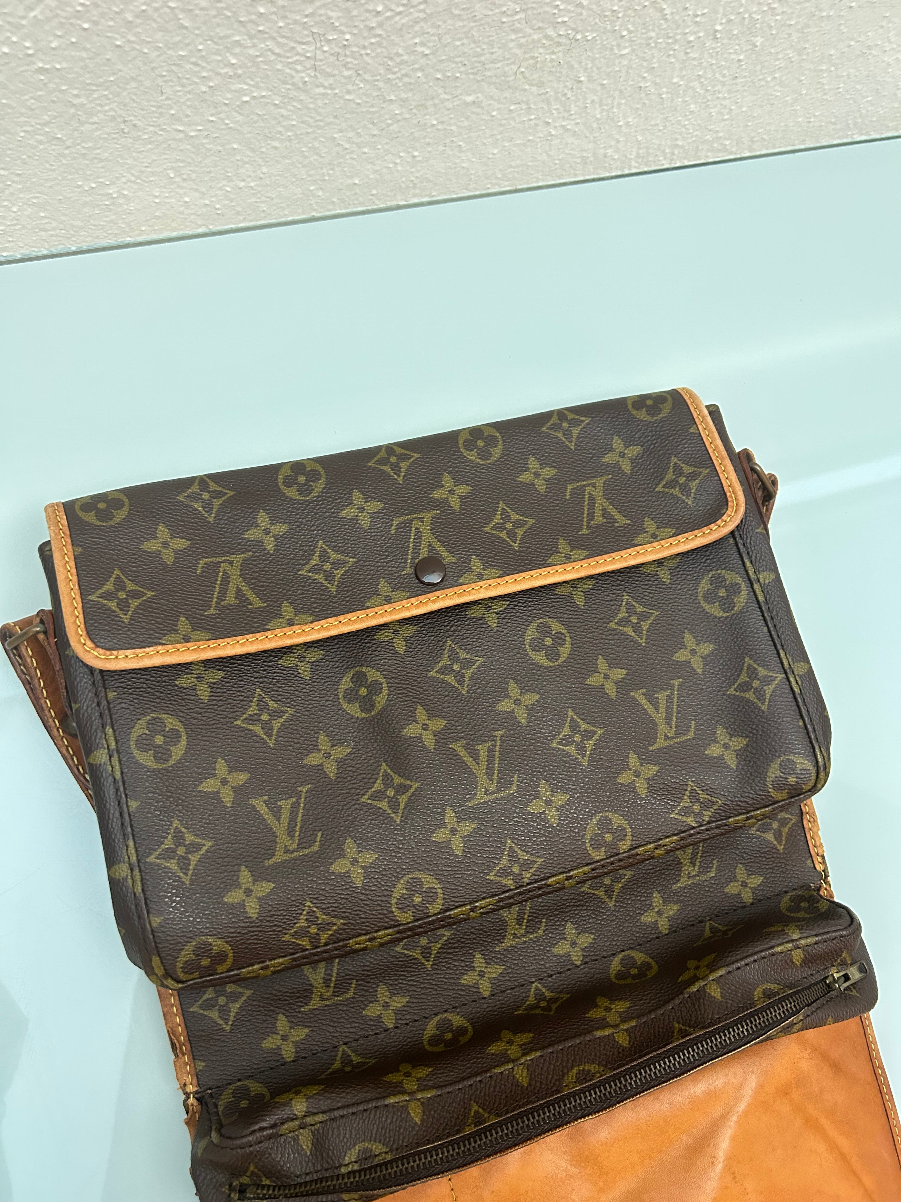 Louis Vuitton Crossbody