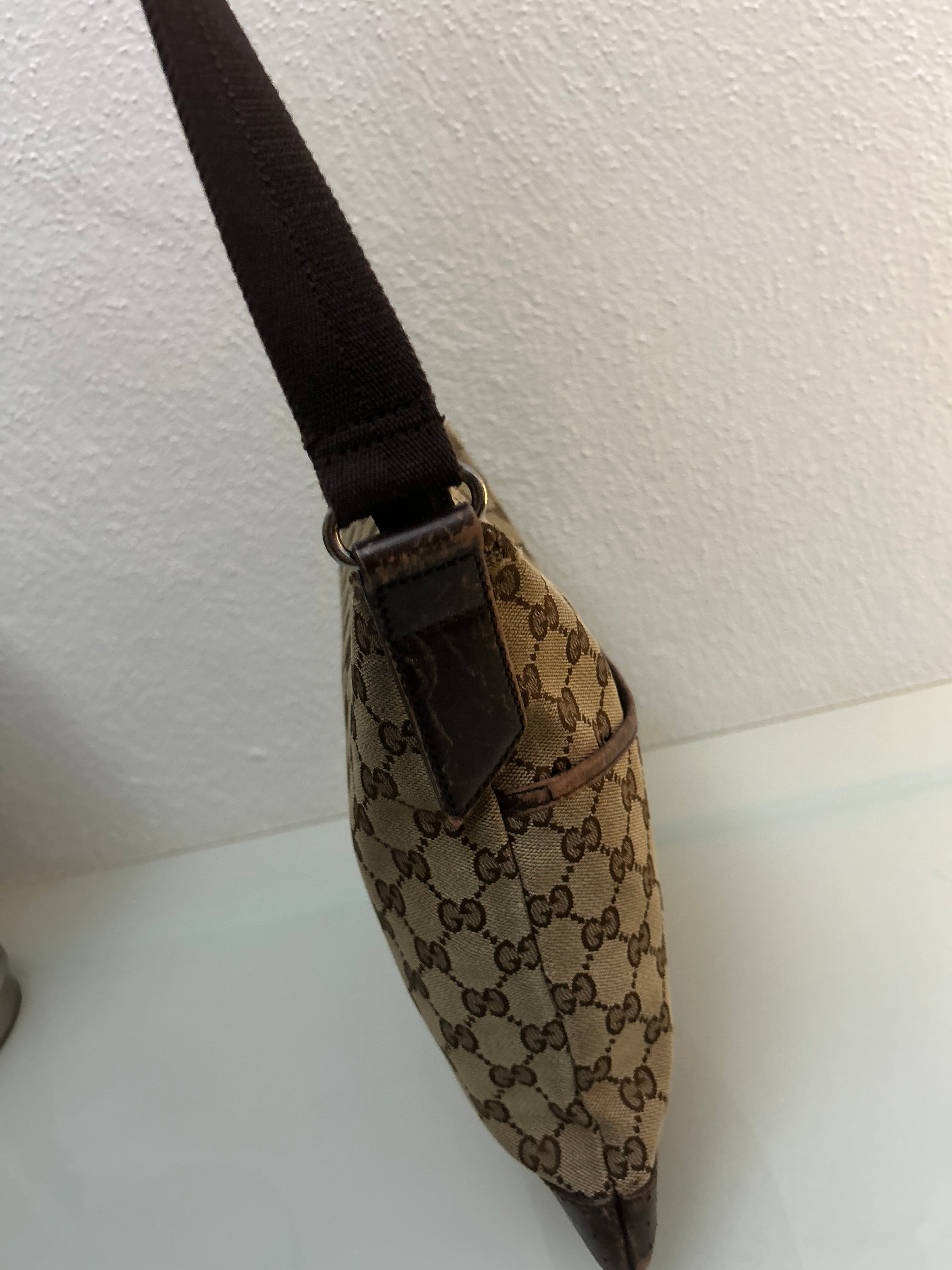 Gucci Messenger