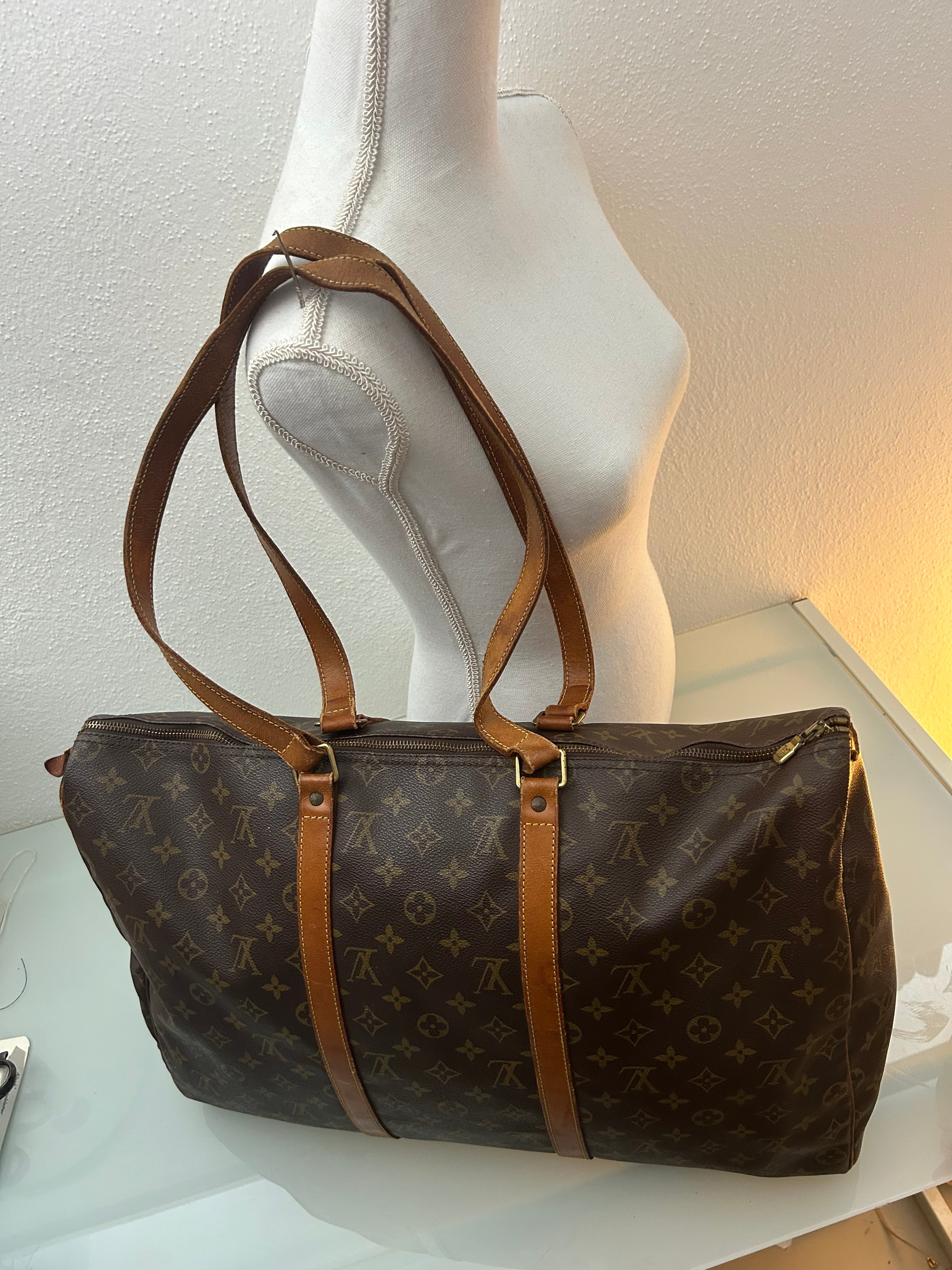 Louis Vuitton Shoulder bag