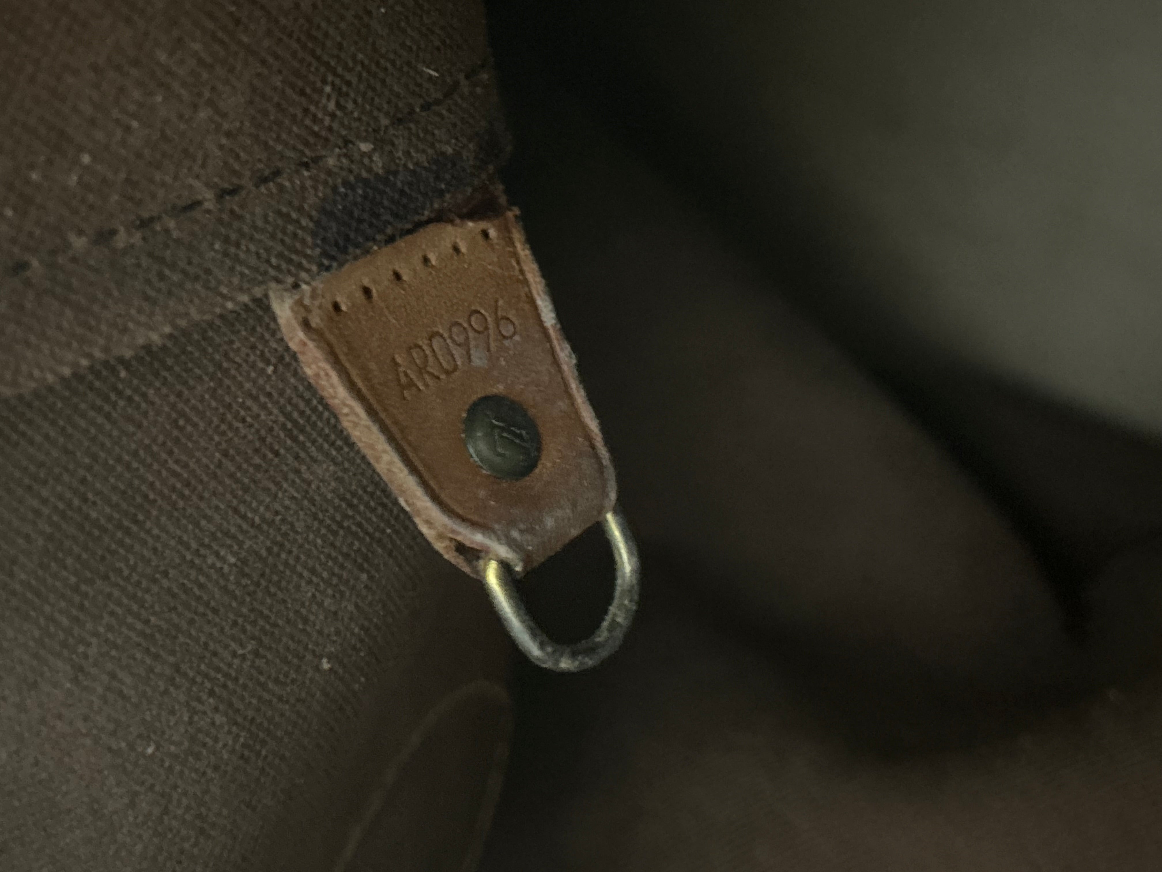Louis Vuitton Marais Bucket Bag