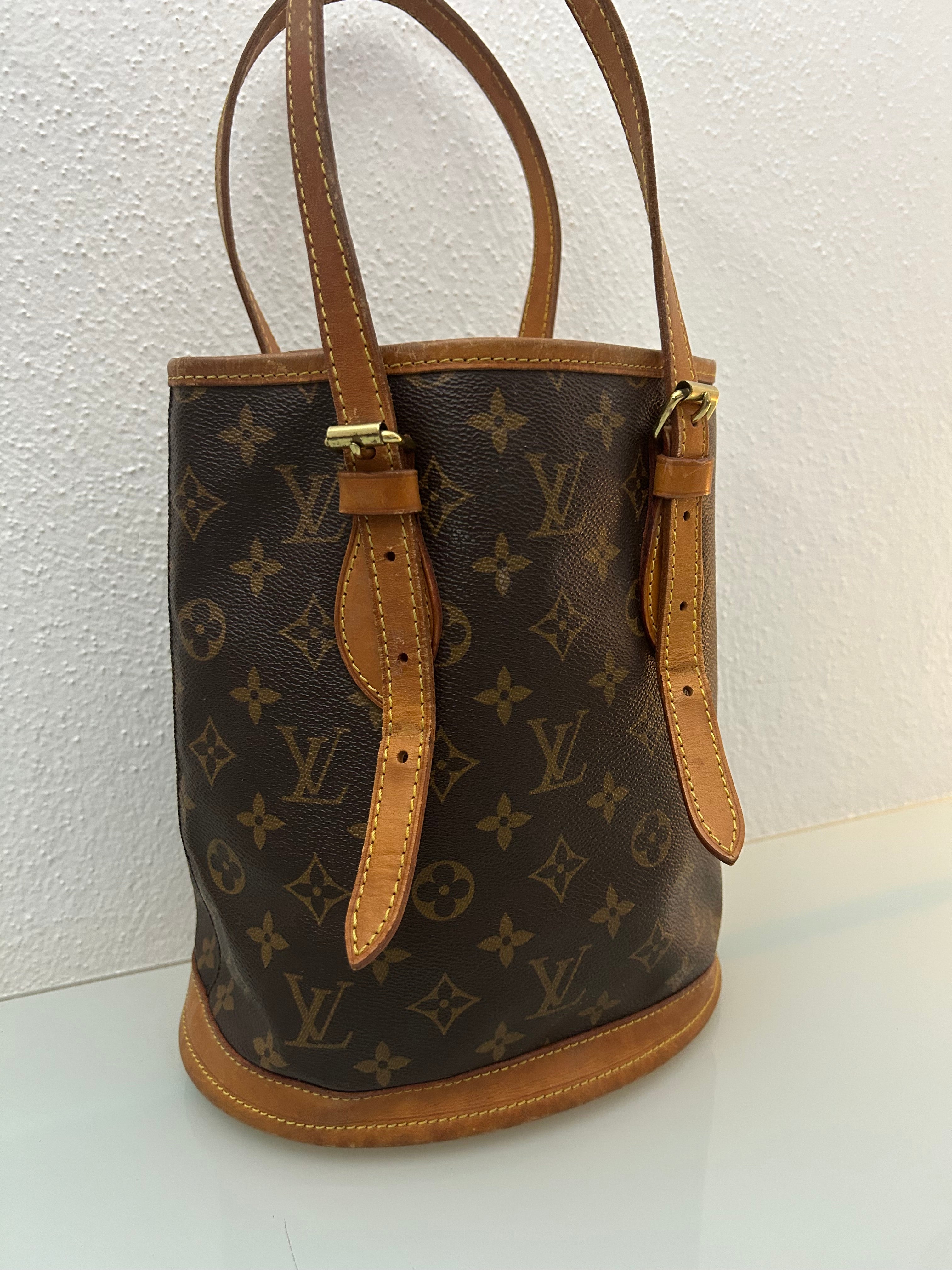 Louis Vuitton Marais