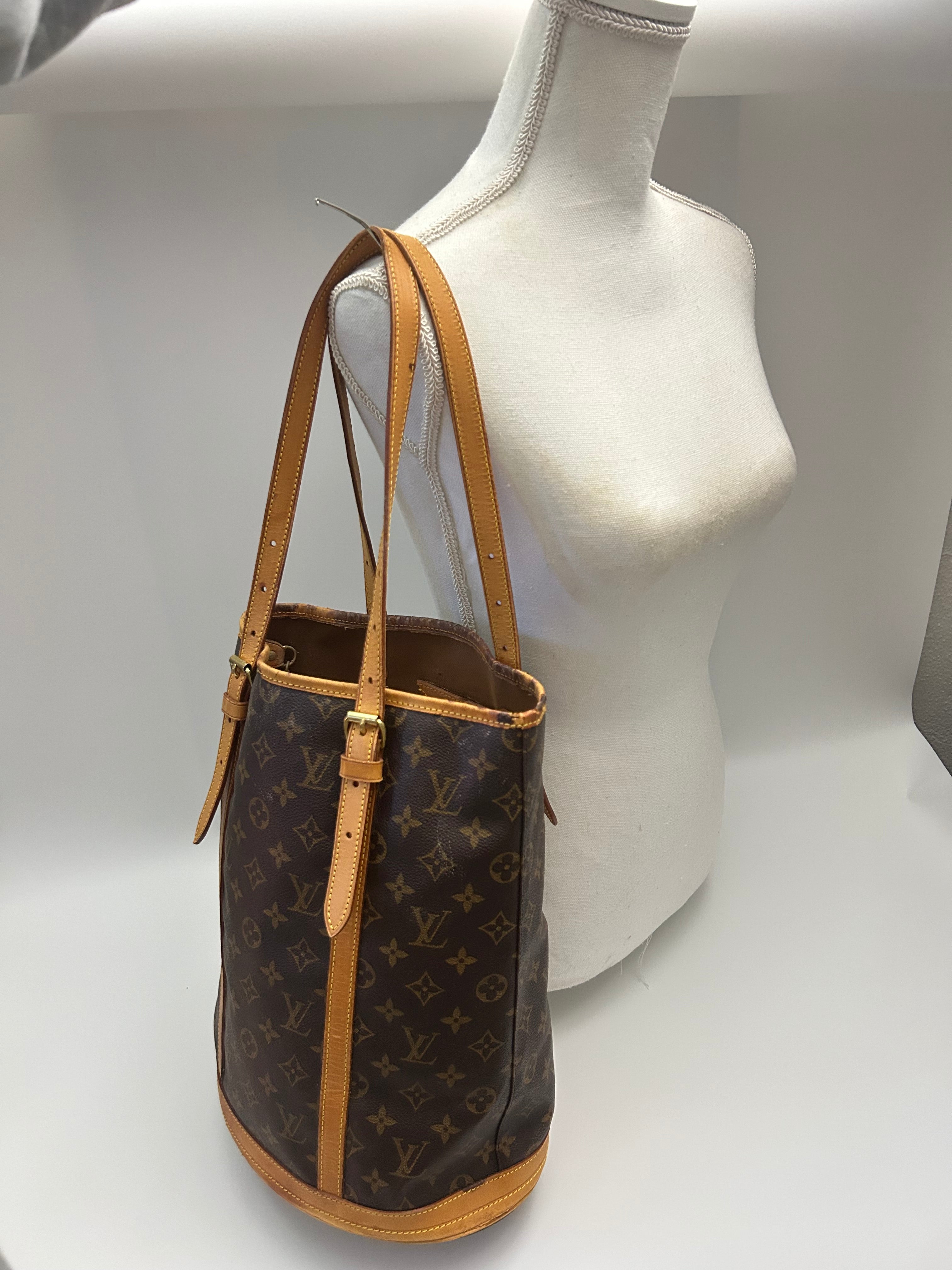 Louis Vuitton Marais Bucketbag