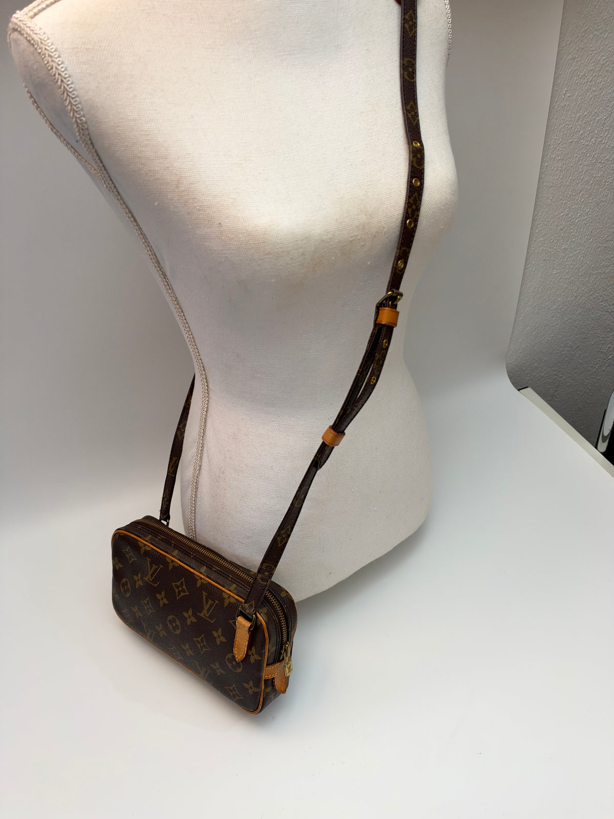 Louis Vuitton Pochette Marly Bandoulière