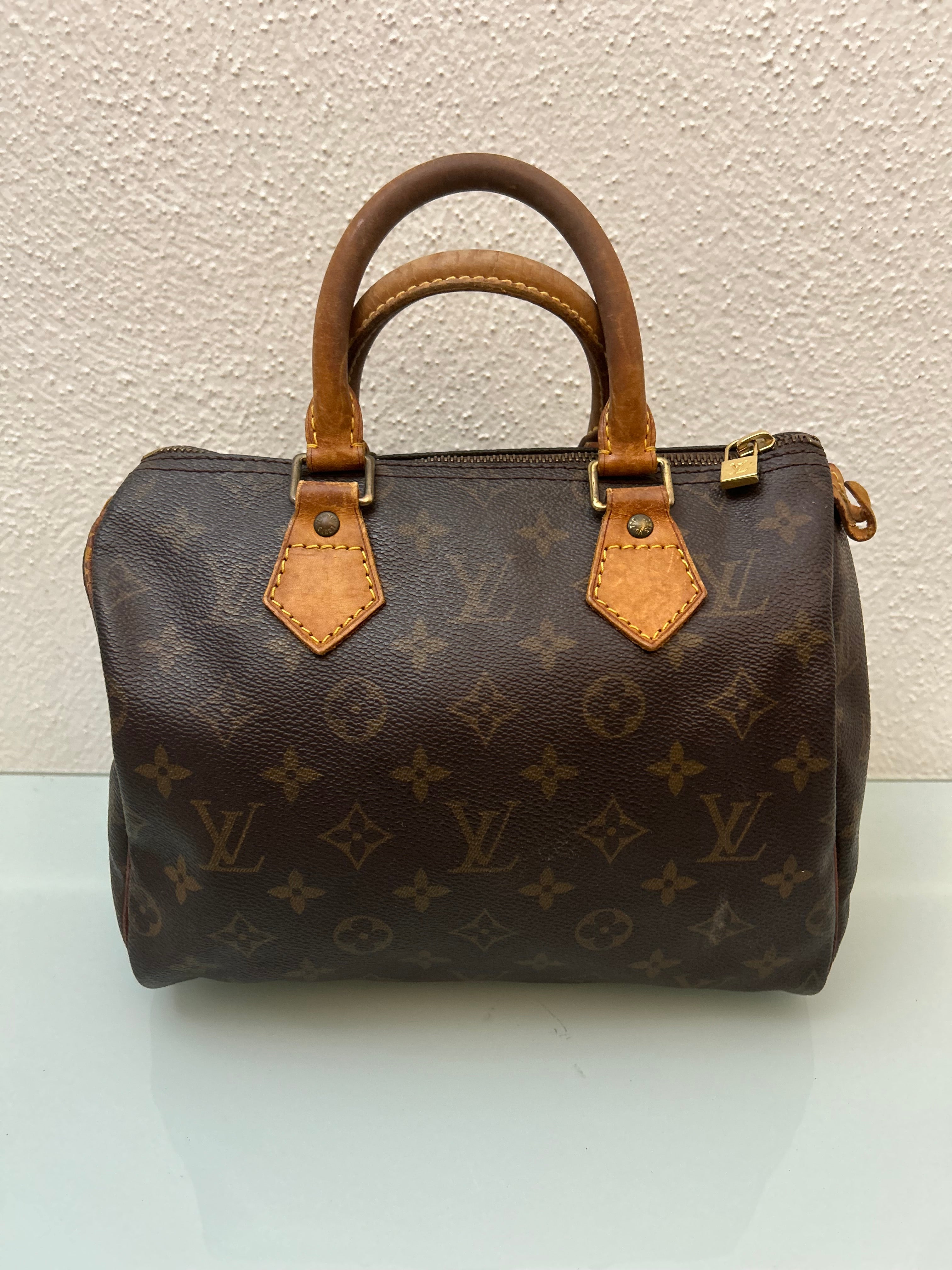Louis Vuitton Speedy 25