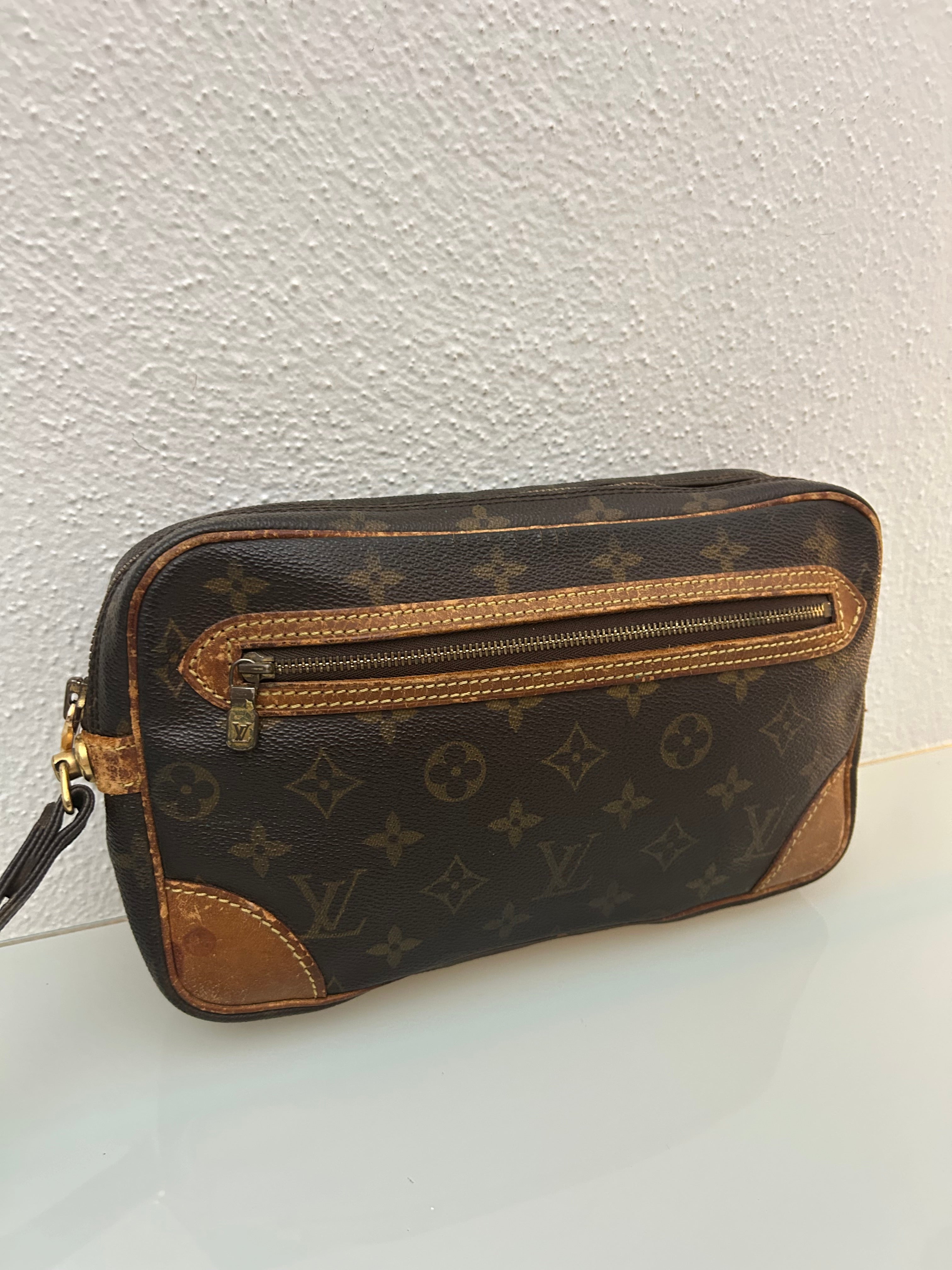 Louis Vuitton Clutch