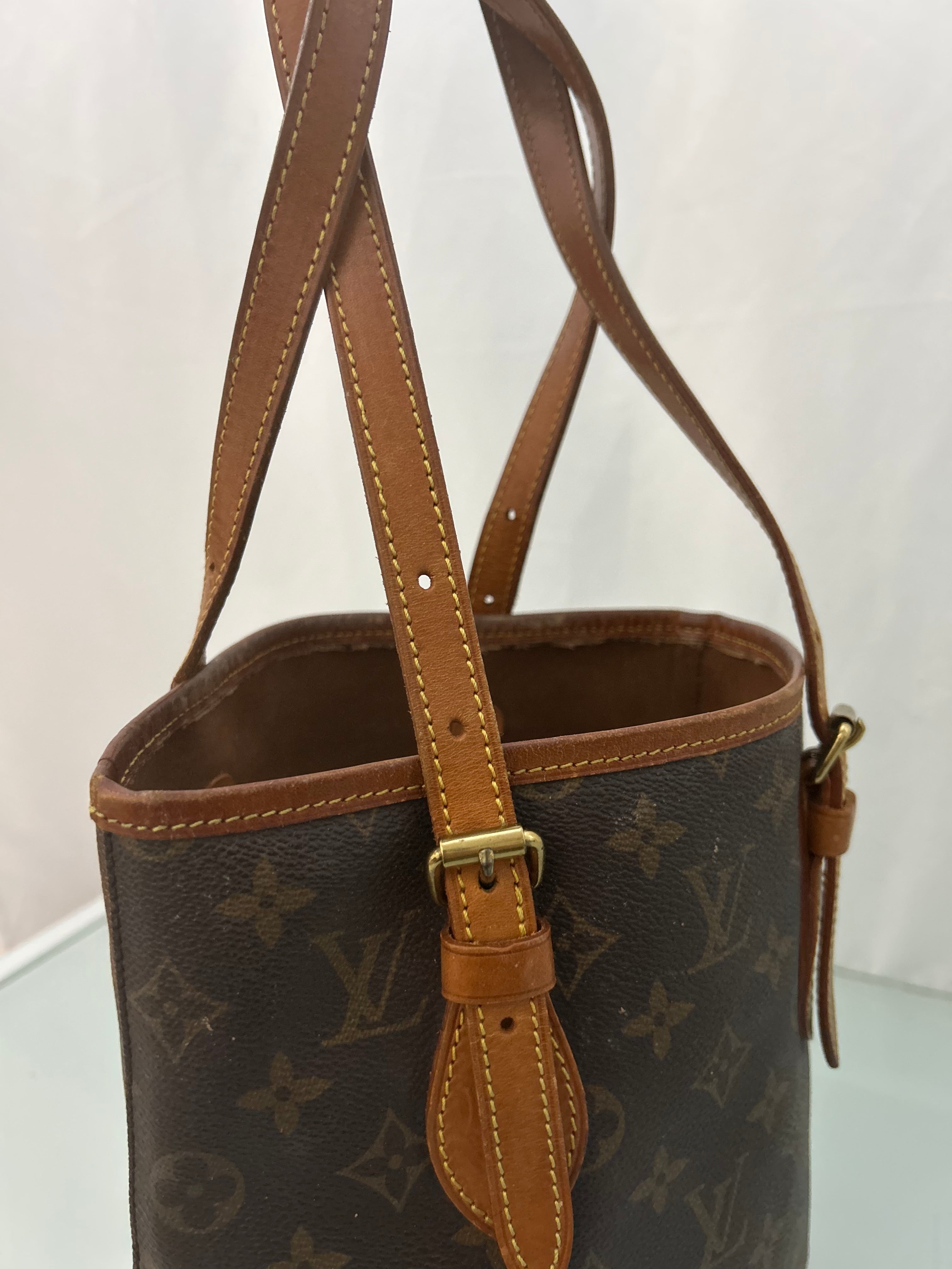 Louis Vuitton Marais Bucket Bag