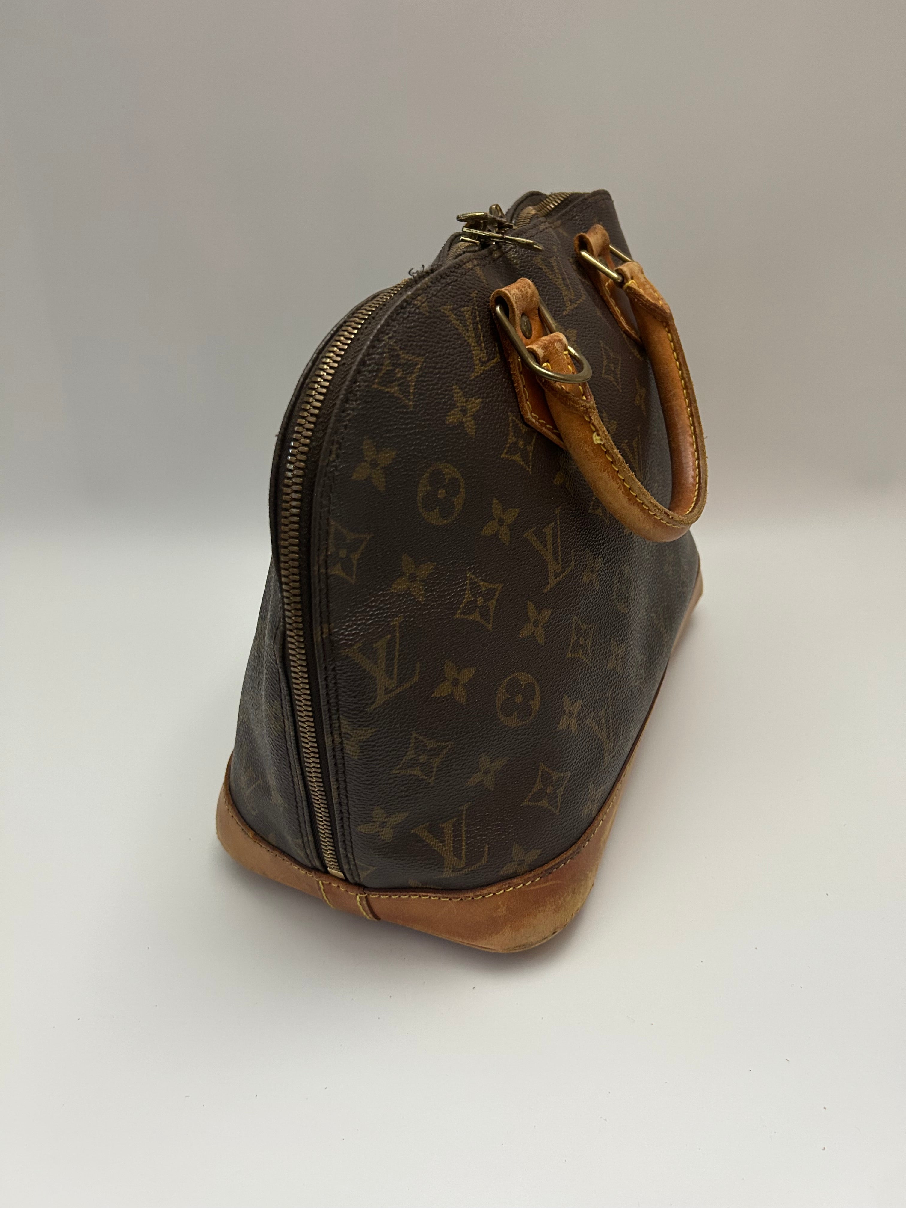 Louis Vuitton Alma
